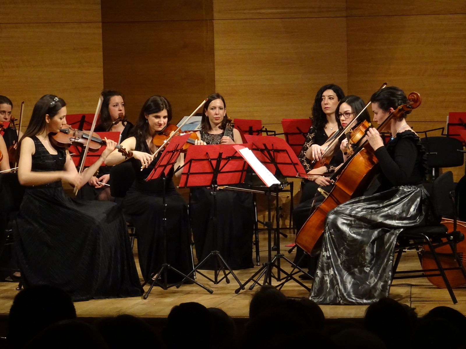 La Orquesta Almaclara-Inés Rosales, en un concierto.