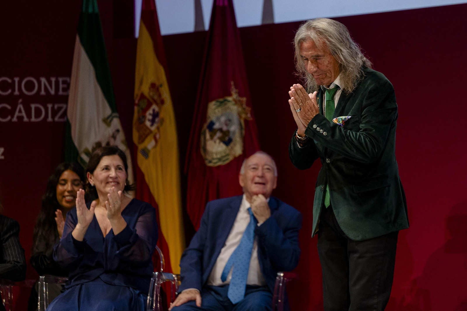 Las imágenes del acto de entrega de los títulos de hijos predilectos y adoptivos y de las medallas de oro de la ciudad.