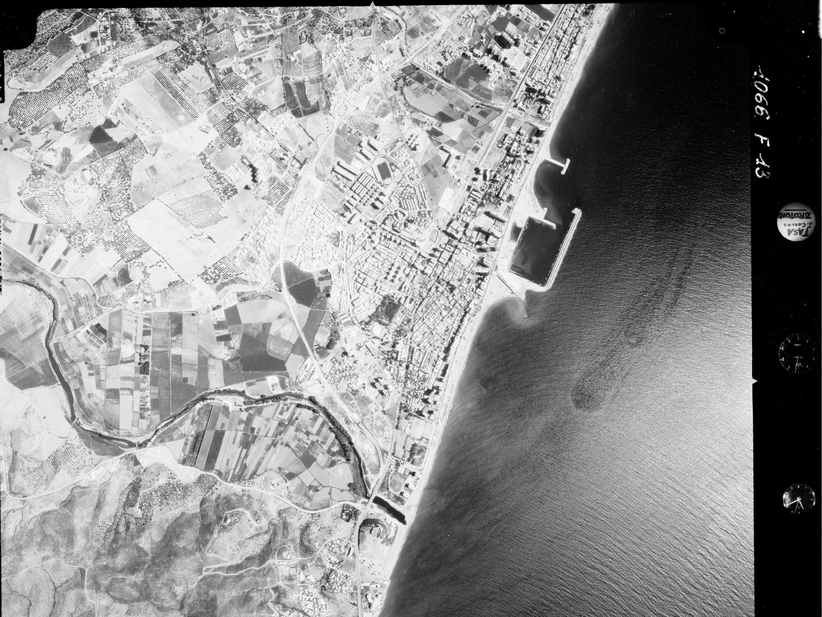 Vista aérea de Fuengirola en 1977