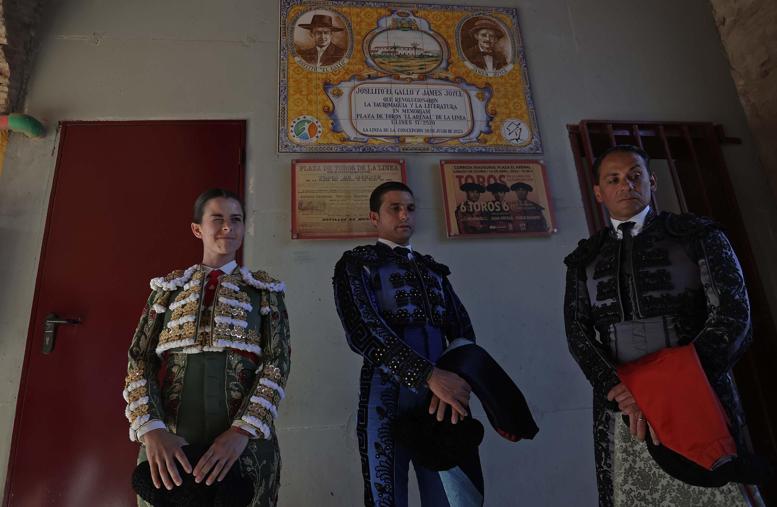 Fotos de la novillada mixta con picadores del sábado de la Feria de La Línea: Ignacio Candelas, Miriam Cabas y Juan Jesús Rodríguez