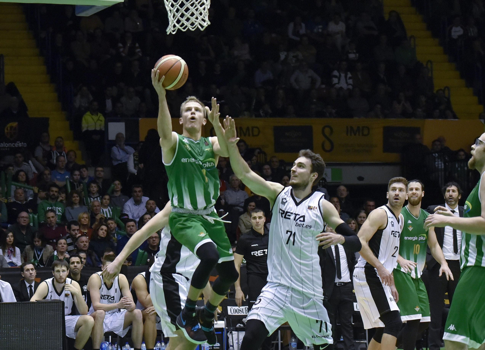 Las imágenes del Betis E. Plus-Bilbao Básket en la Copa Princesa