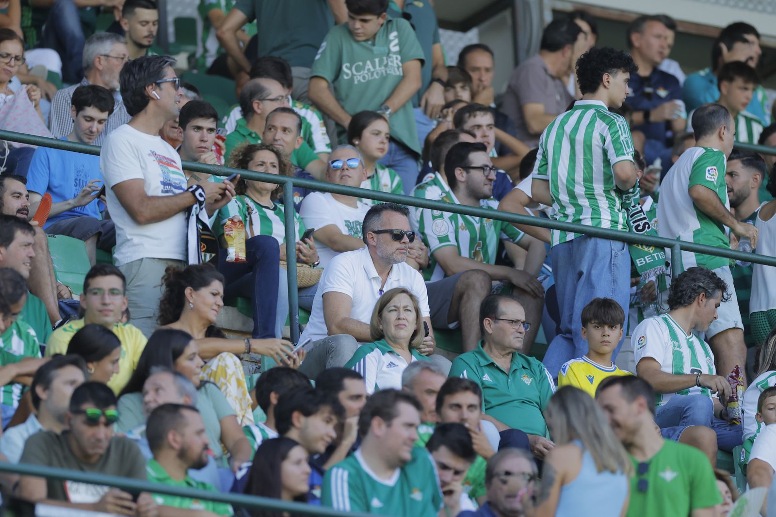 Búscate en las fotos del Betis-Cádiz