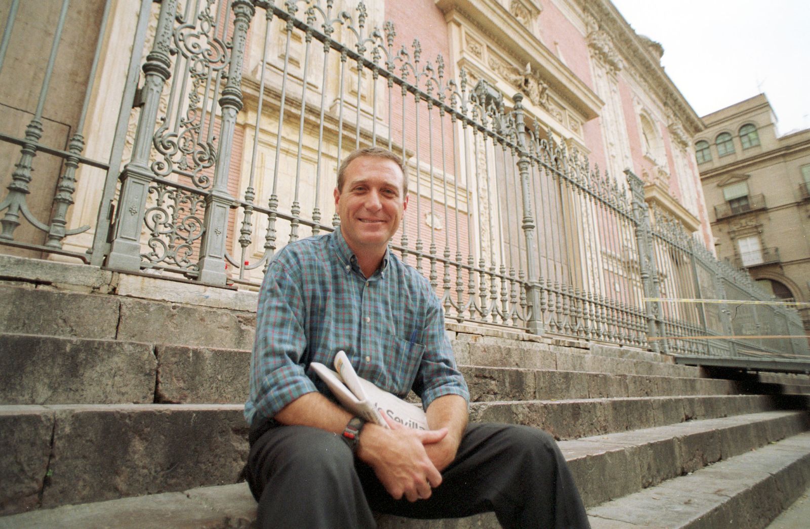 Gary Bedell en la Plaza del Salvador, en 1999