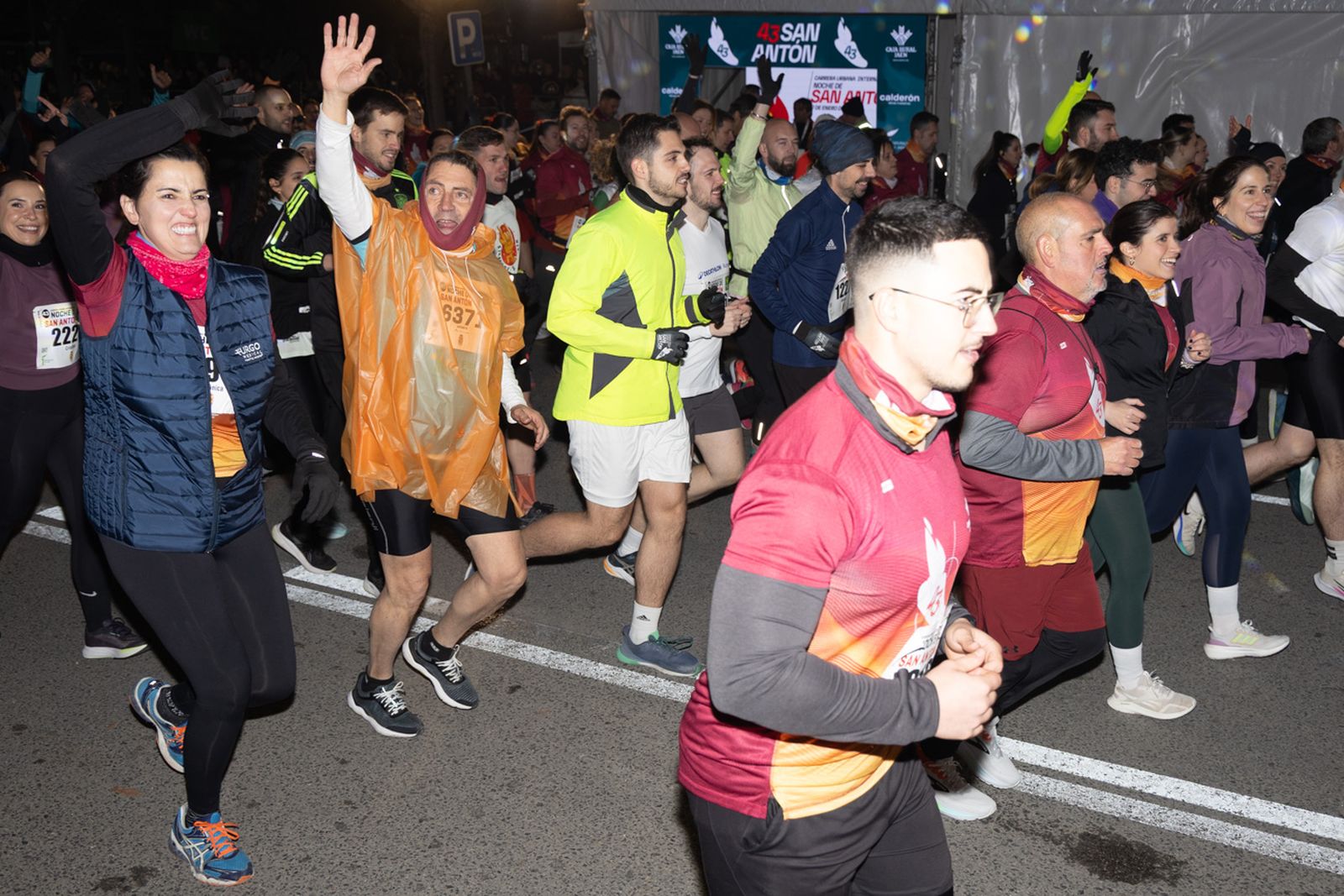Encuéntrate en la salida de la Carrera de San Antón 2026, en imágenes (3)