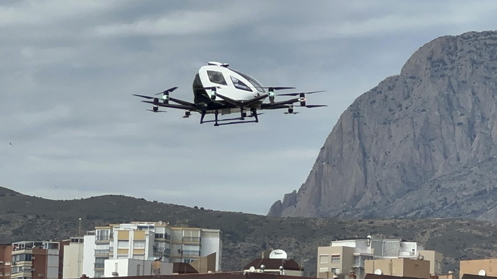 El vuelo del aerotaxi en Benidorm.