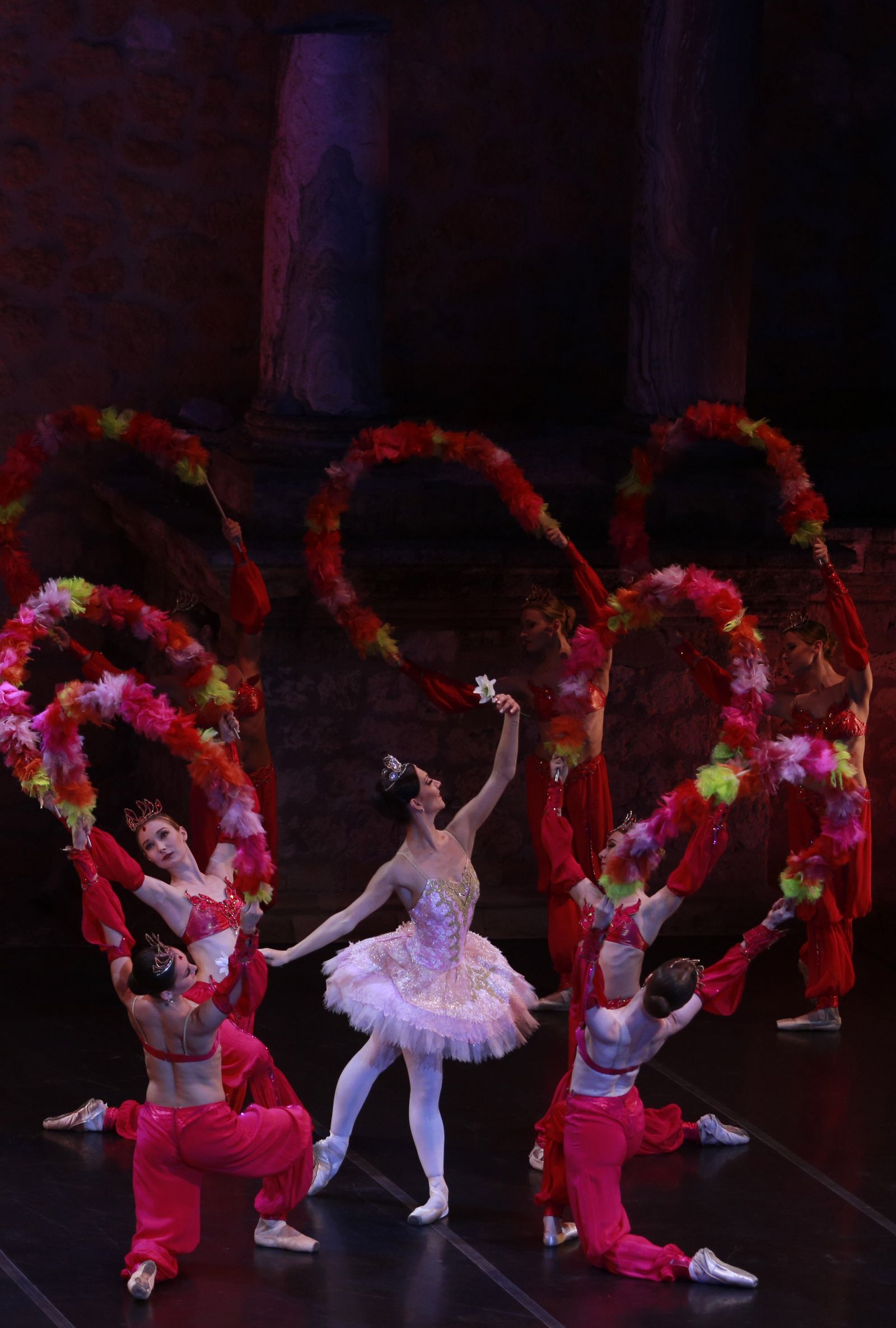 El Ballet Nacional de Letonia, durante su actuación en Itálica.