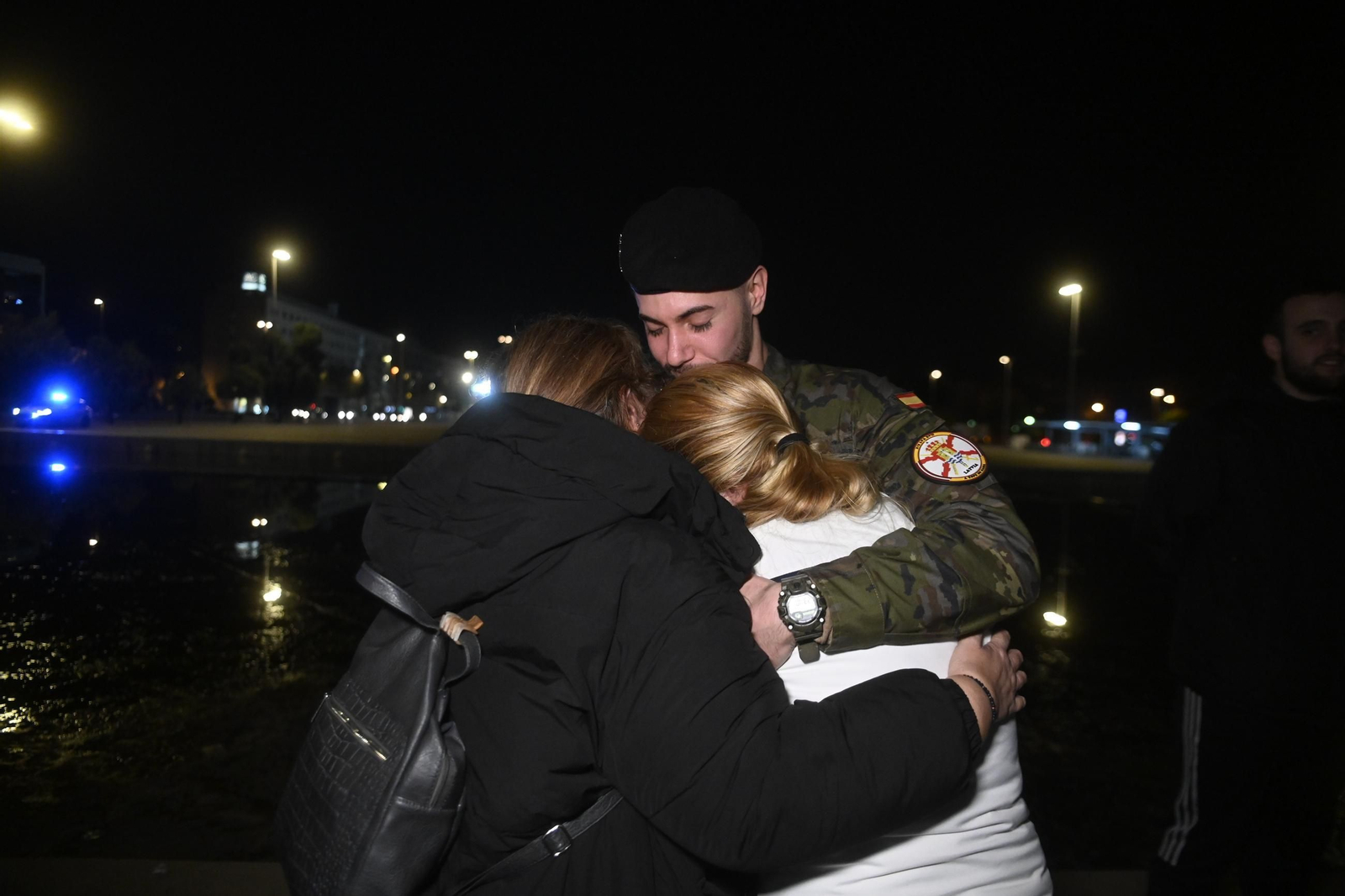 Emoción en la llegada a Córdoba de los soldados de la Brigada de Cerro Muriano desde Letonia