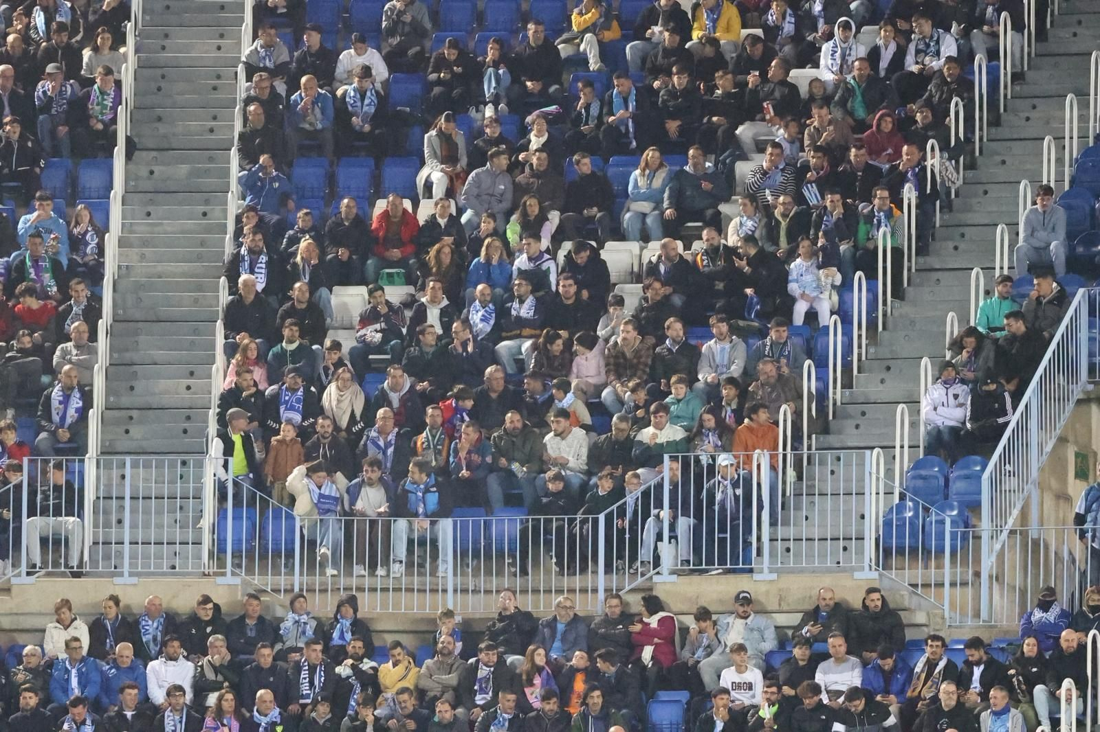 Búscate en las gradas de La Rosaleda en el Málaga CF-Zaragoza