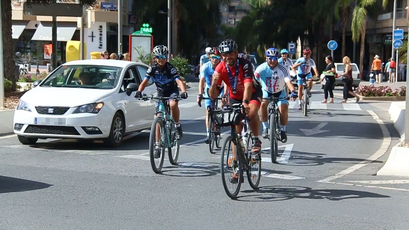 Miguel a su llegada a Motril después de cuatro meses de reto solidario
