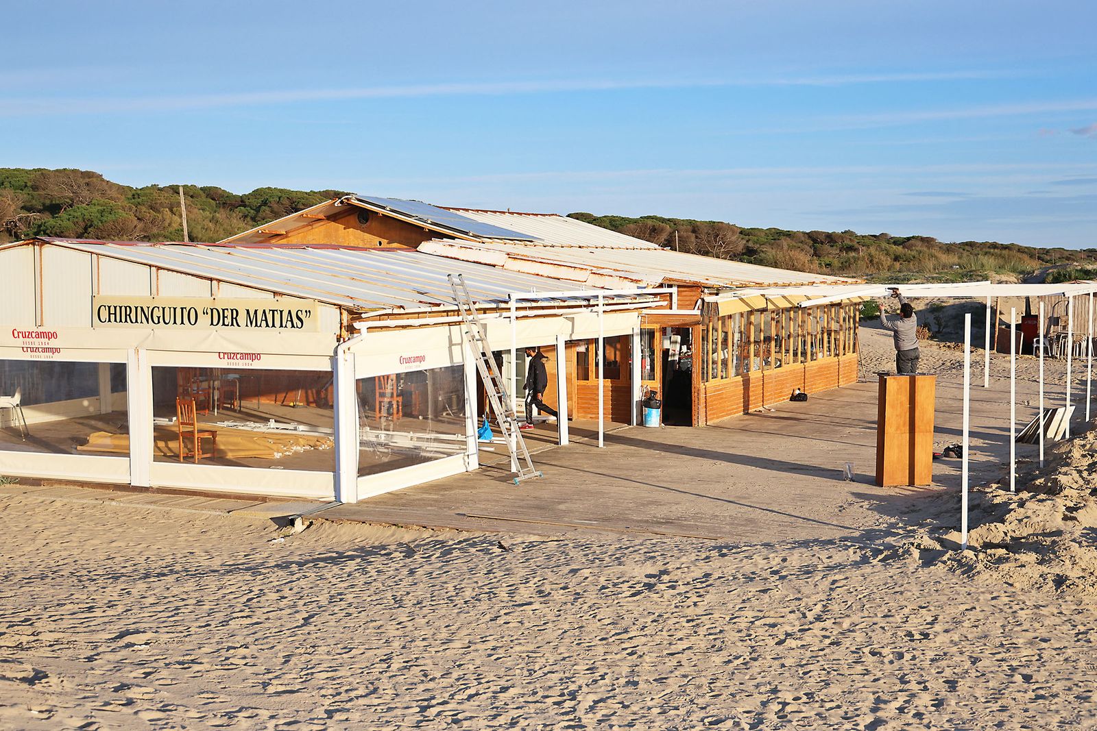 Las fotografías del cierre del chiringuito Der Matias
