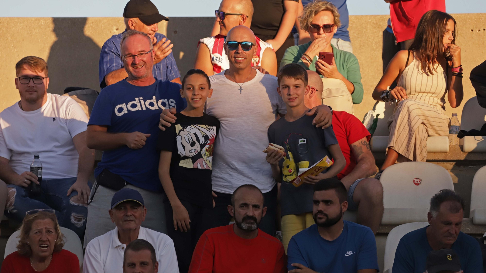 Fotos de la afición en el Nuevo Mirador