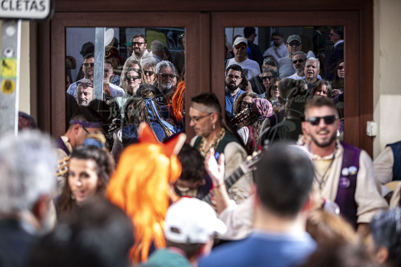 Las imágenes del Domingo de Piñata del Carnaval de Cádiz 2026