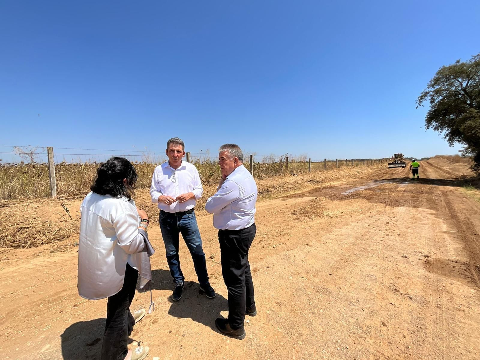 El delegado y el alcalde en la visita a las obras El delegado y el alcalde en la visita a las obras