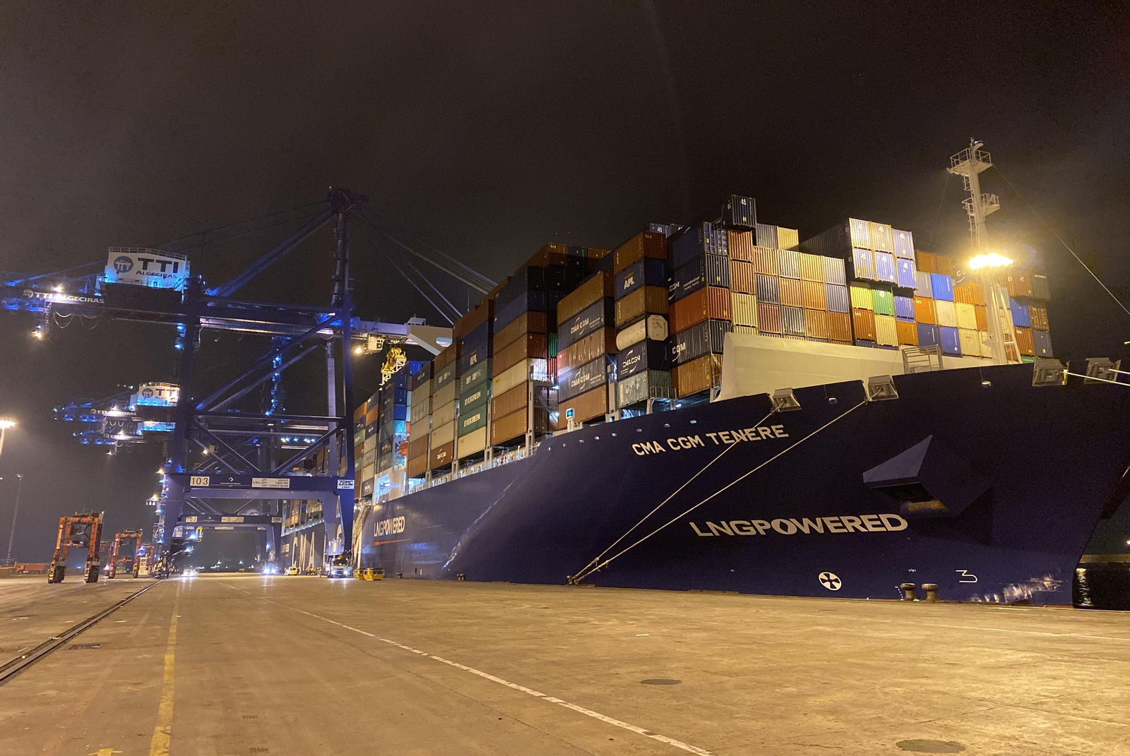 El 'CMA CGM Tenere', en TTI Algeciras.
