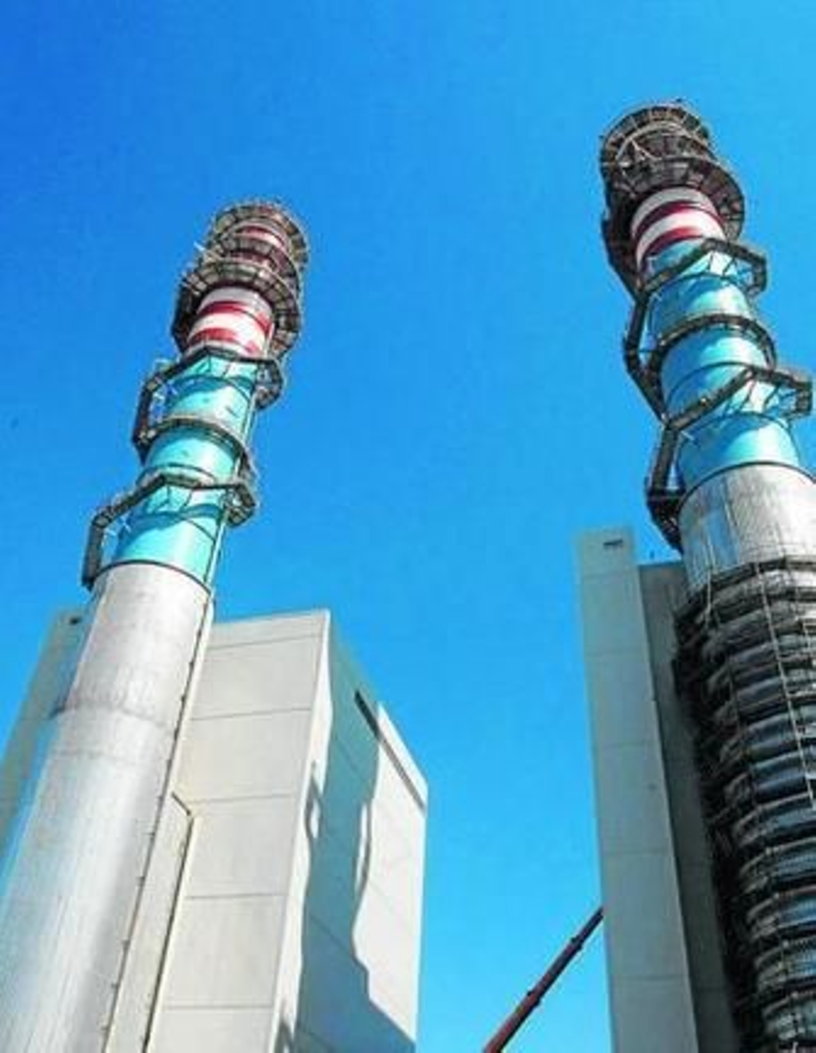 Imagen de las torres de la central de E.On, el pasado lunes.