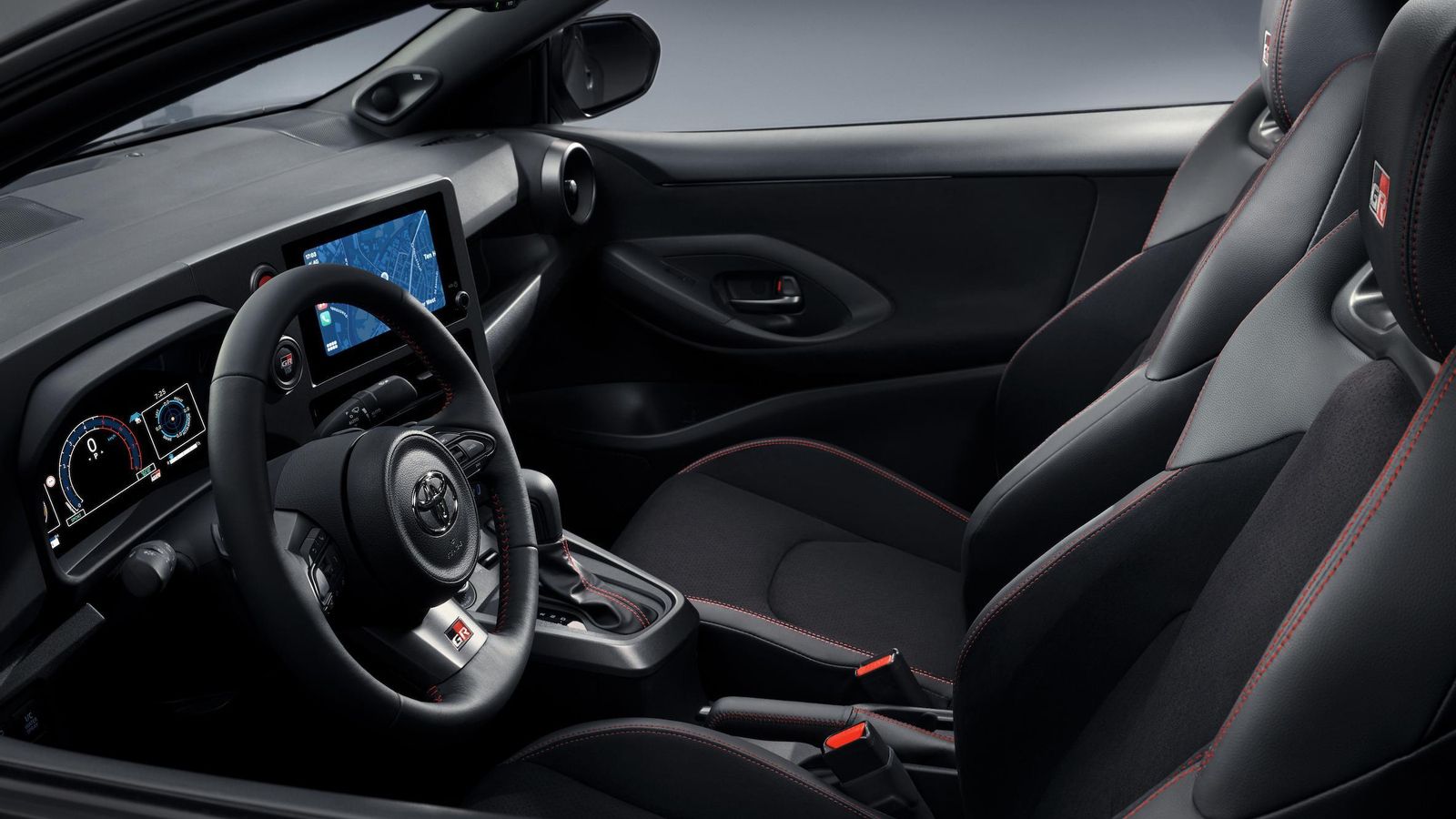 El asiento del conductor está ahora situado más bajo que en la versión original.