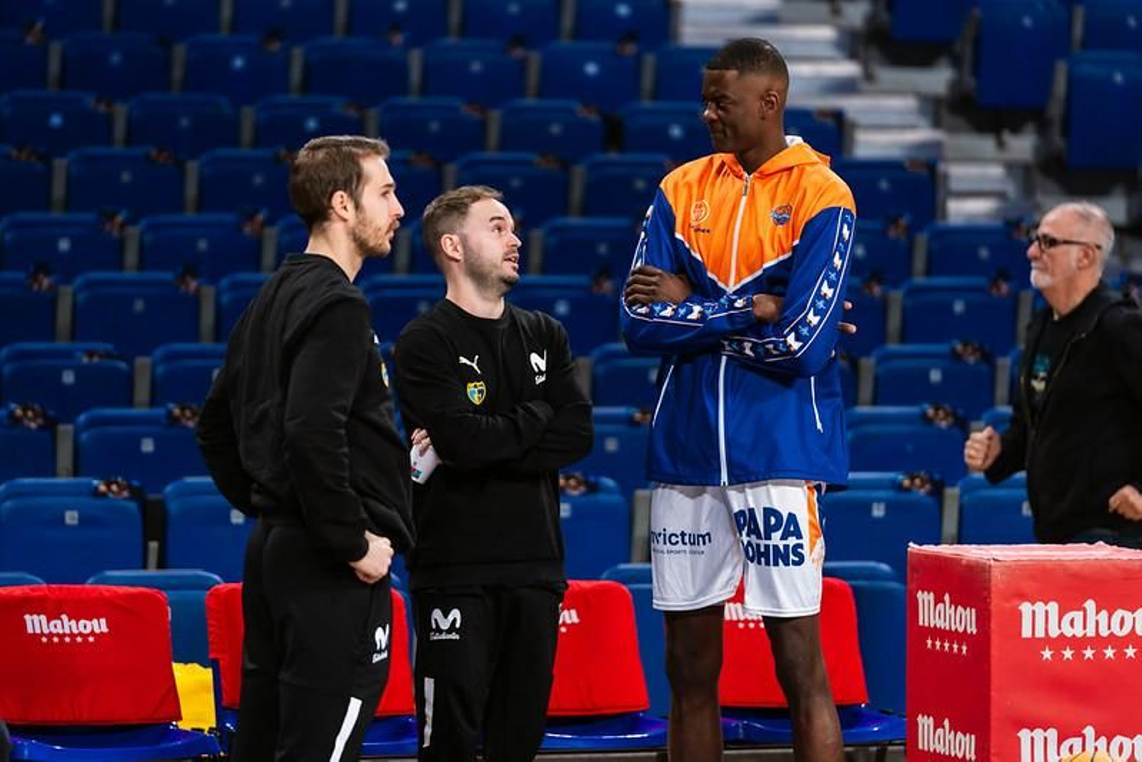 Nzosa cumple en el recital de Jayson Granger y Francis Alonso