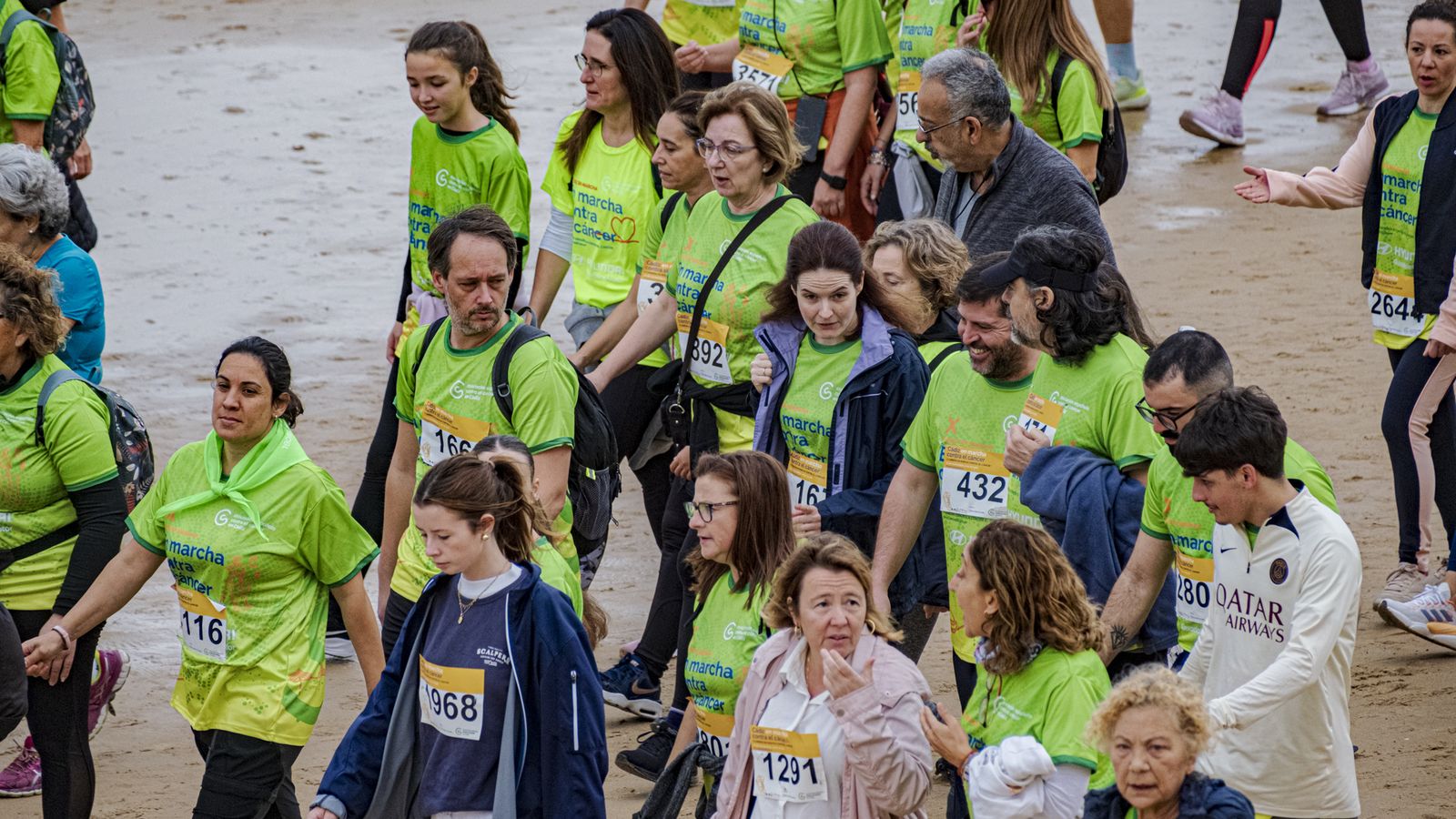 Búscate entre las fotos de la X carrera Cádiz en marcha contra el cáncer
