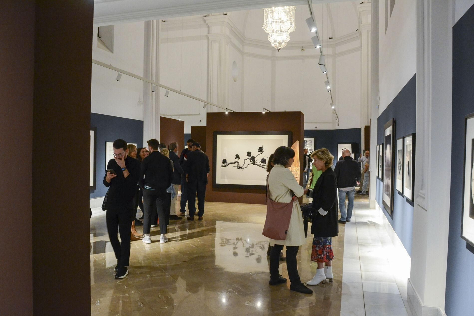 La nueva exposición de Chema Madoz en Granada, en imágenes