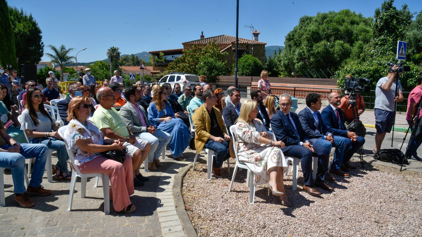 Fotos del homenaje en Los Barrios en recuerdo a las víctimas de la Covid-19