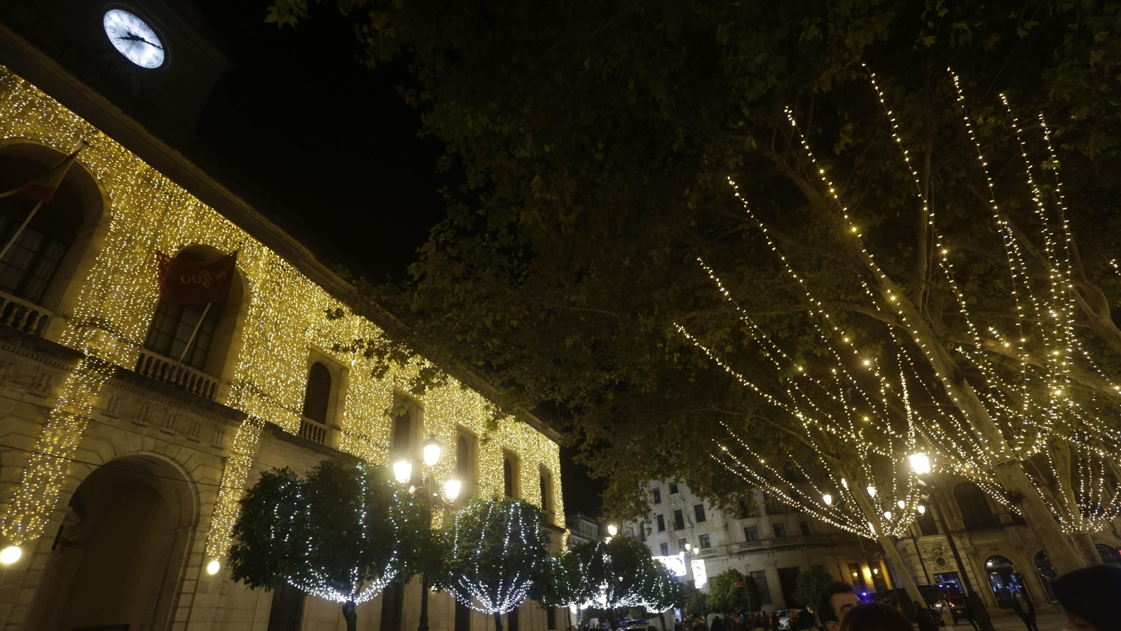 Las imágenes del encendido de las luces de navidad en el centro de Sevilla