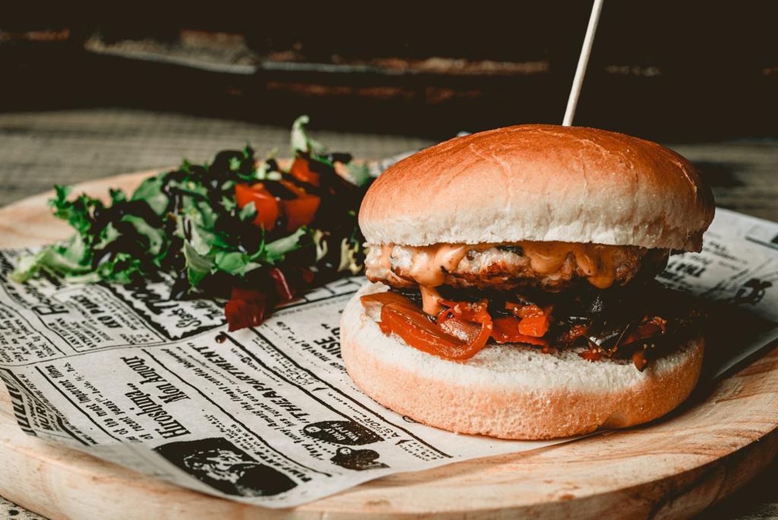 Uno de los platos de la carta del tabanco Los Monos en Jerez.