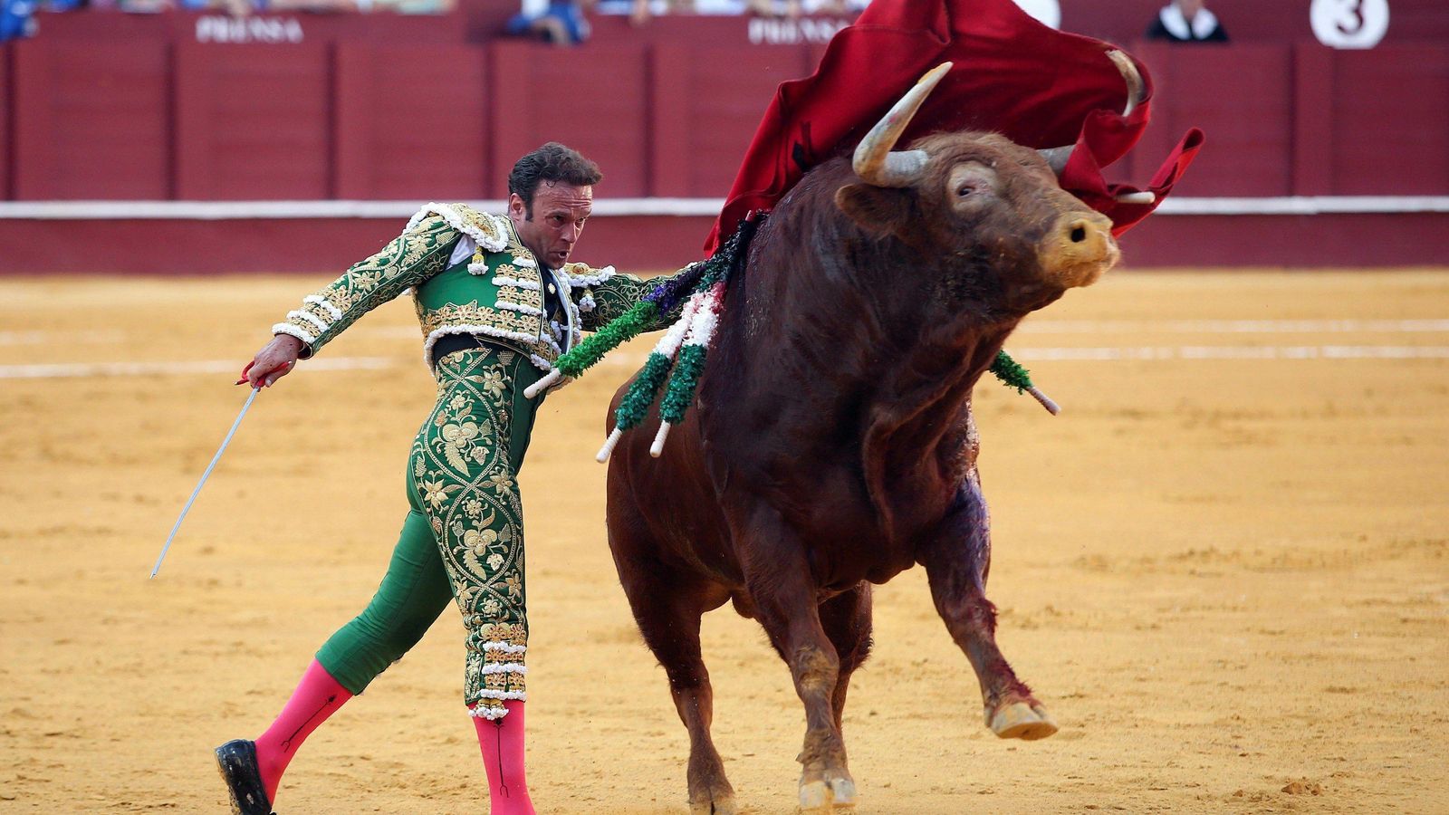 Antonio Ferrera se llevó el peor lote de la corrida de Núñez del Cuvillo.