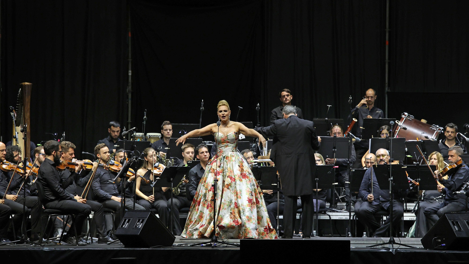 Plácido Domingo junto a Ainhoa Arteta e Ismael Jordi en Tío Pepe Festival de Jerez