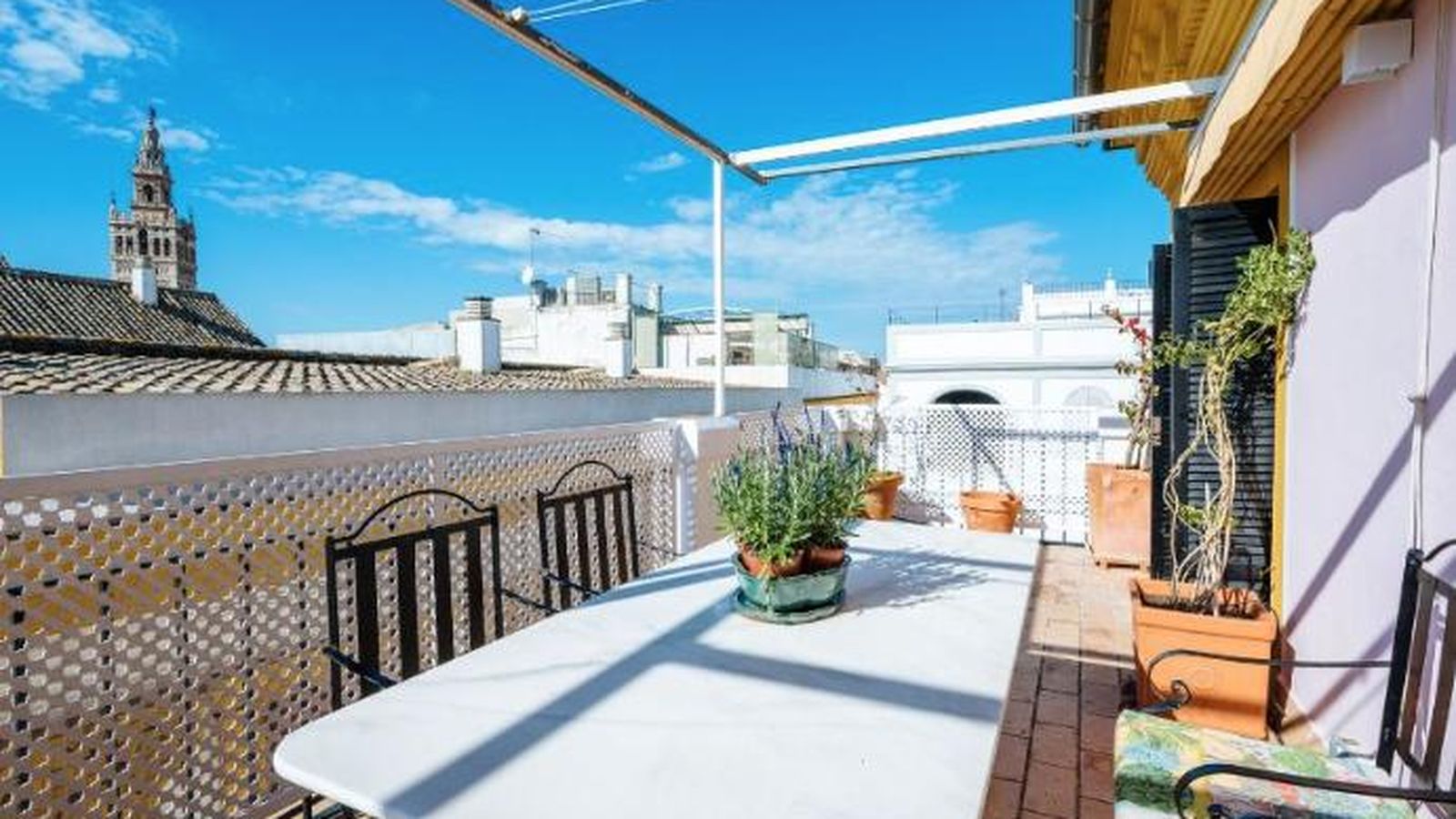 Ático en la Alfalfa que cuesta 4.000 euros al mes