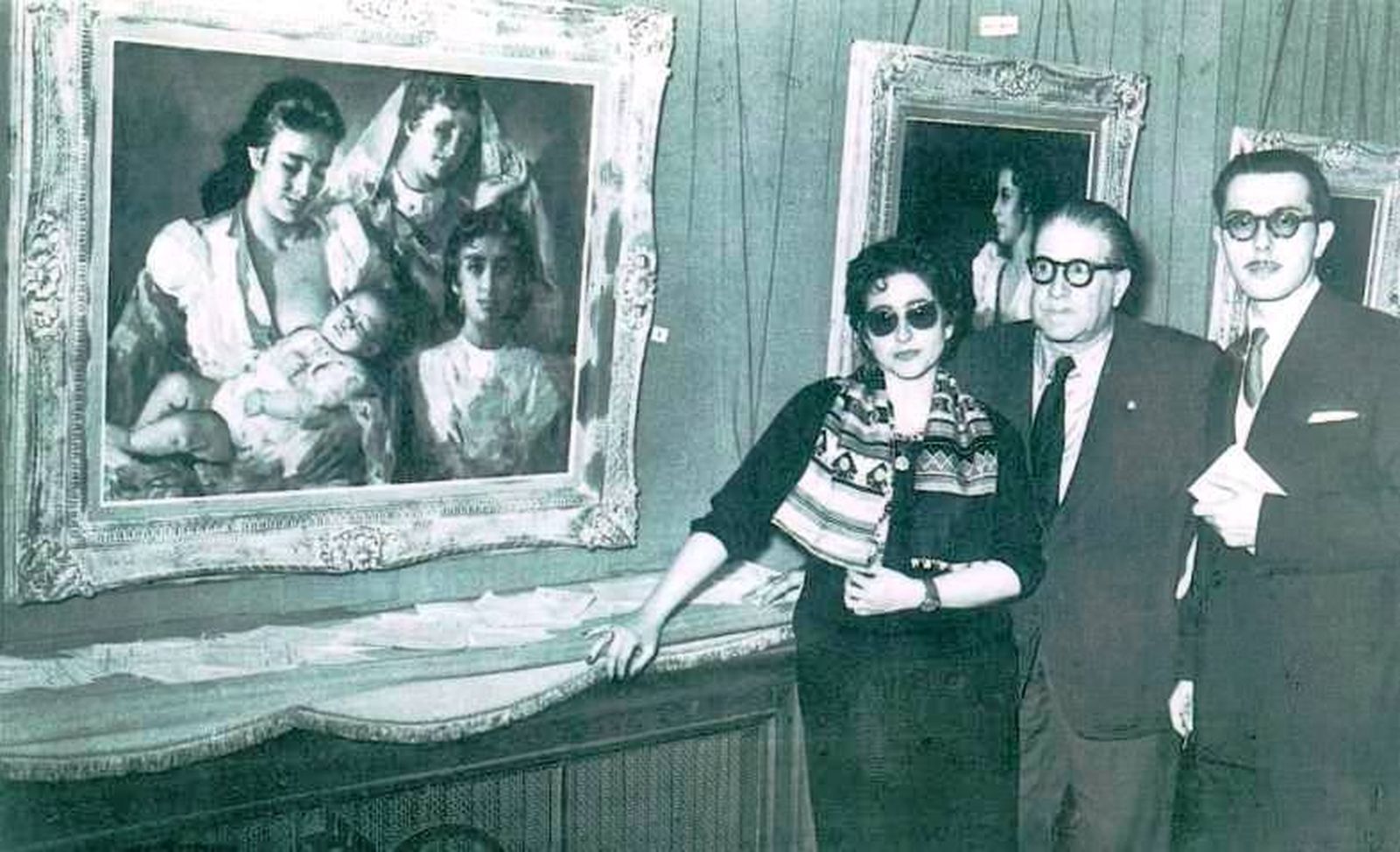 José Riquelme junto al pintor Cruz Herrera y su hija Amparo
