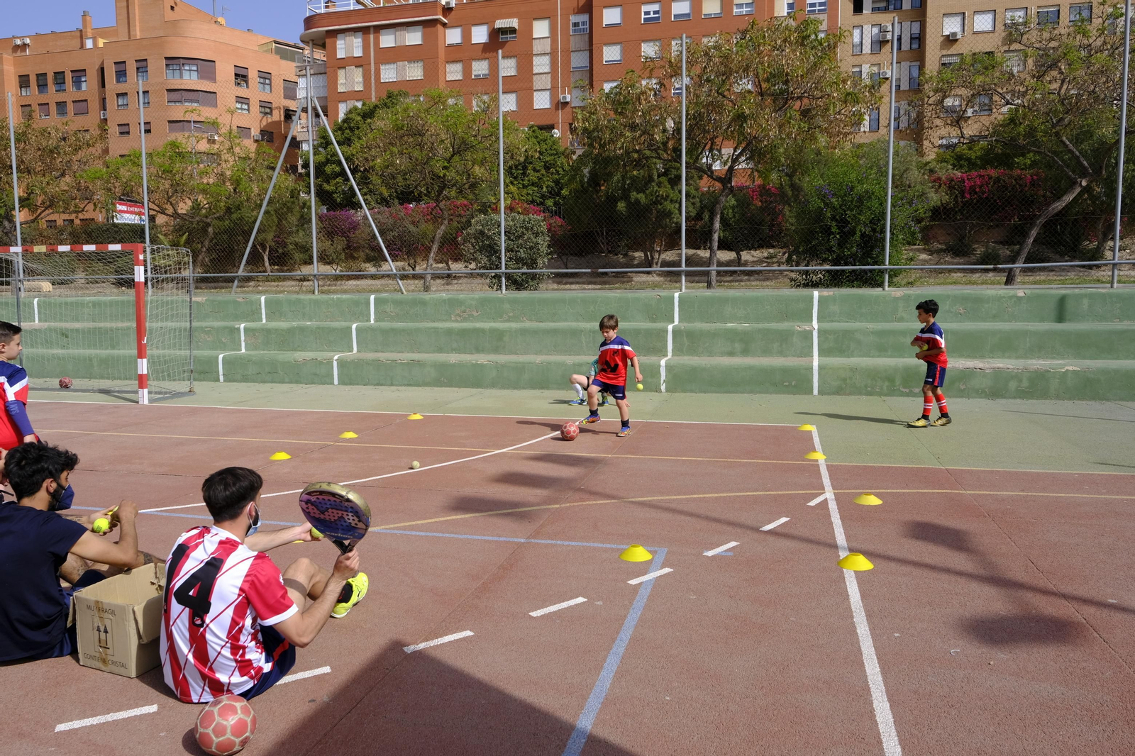 Fotogalería de los campus de Sporting Almería y Fútbol Indoor La Academia.