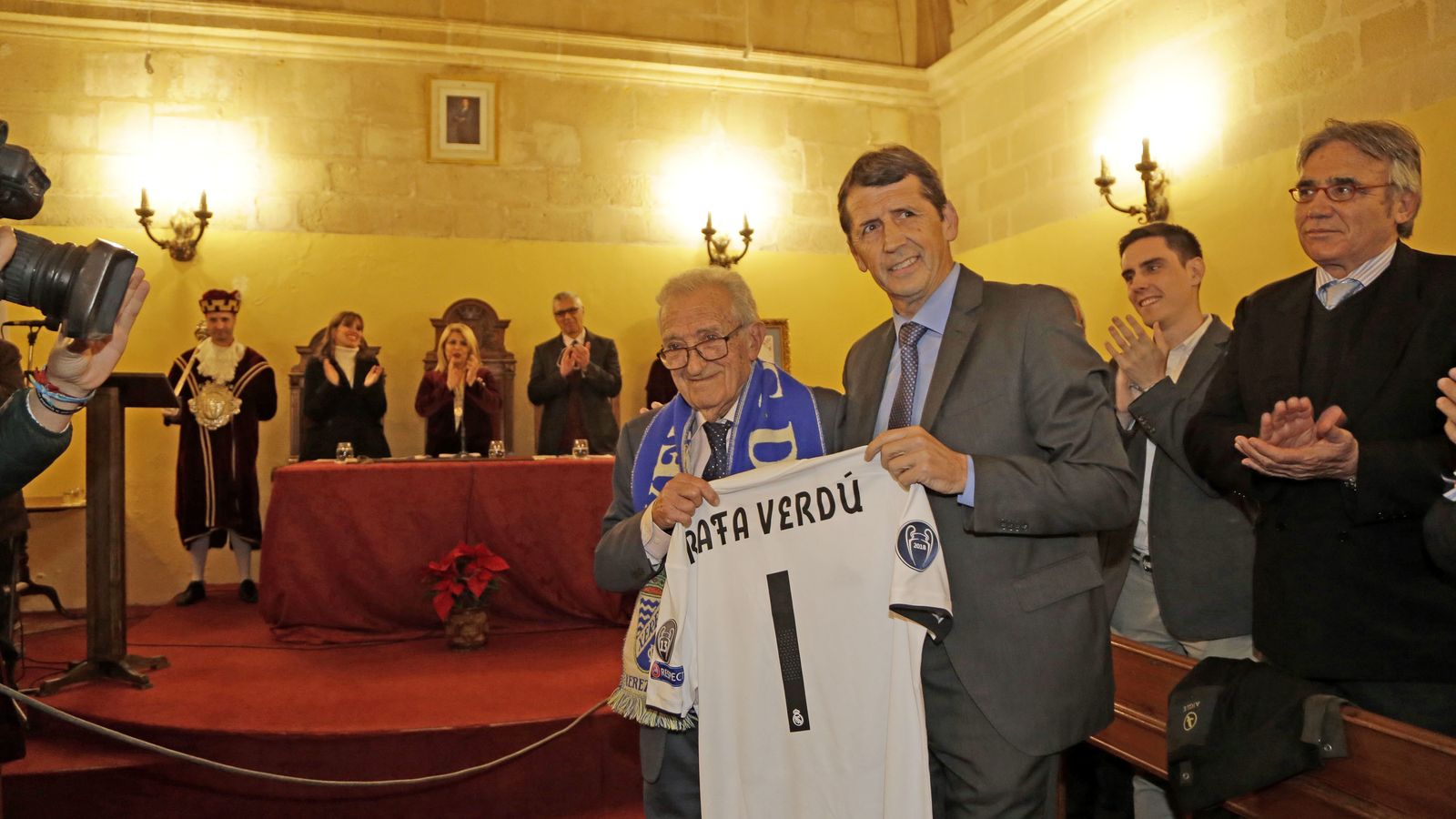 Rafa Verdú llegó a Jerez en la década de los 50 y se convirtió en santo y seña del xerecismo hasta su muerte en 2022.