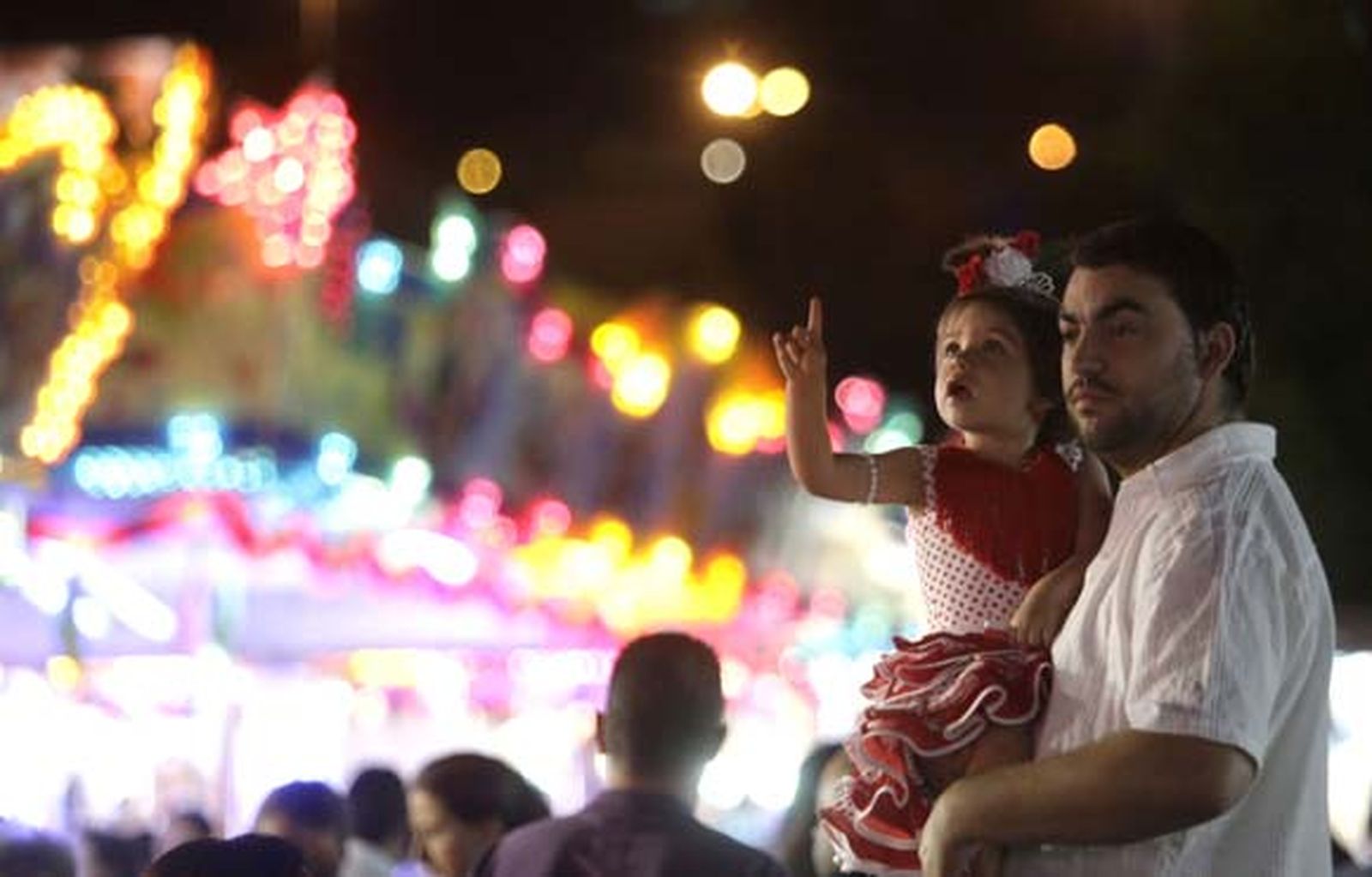 Los campogibraltareños acudieron el domingo a apurar las últimas horas de las fiestas mayores de la ciudad.


Foto: Jose Maria Quiñones