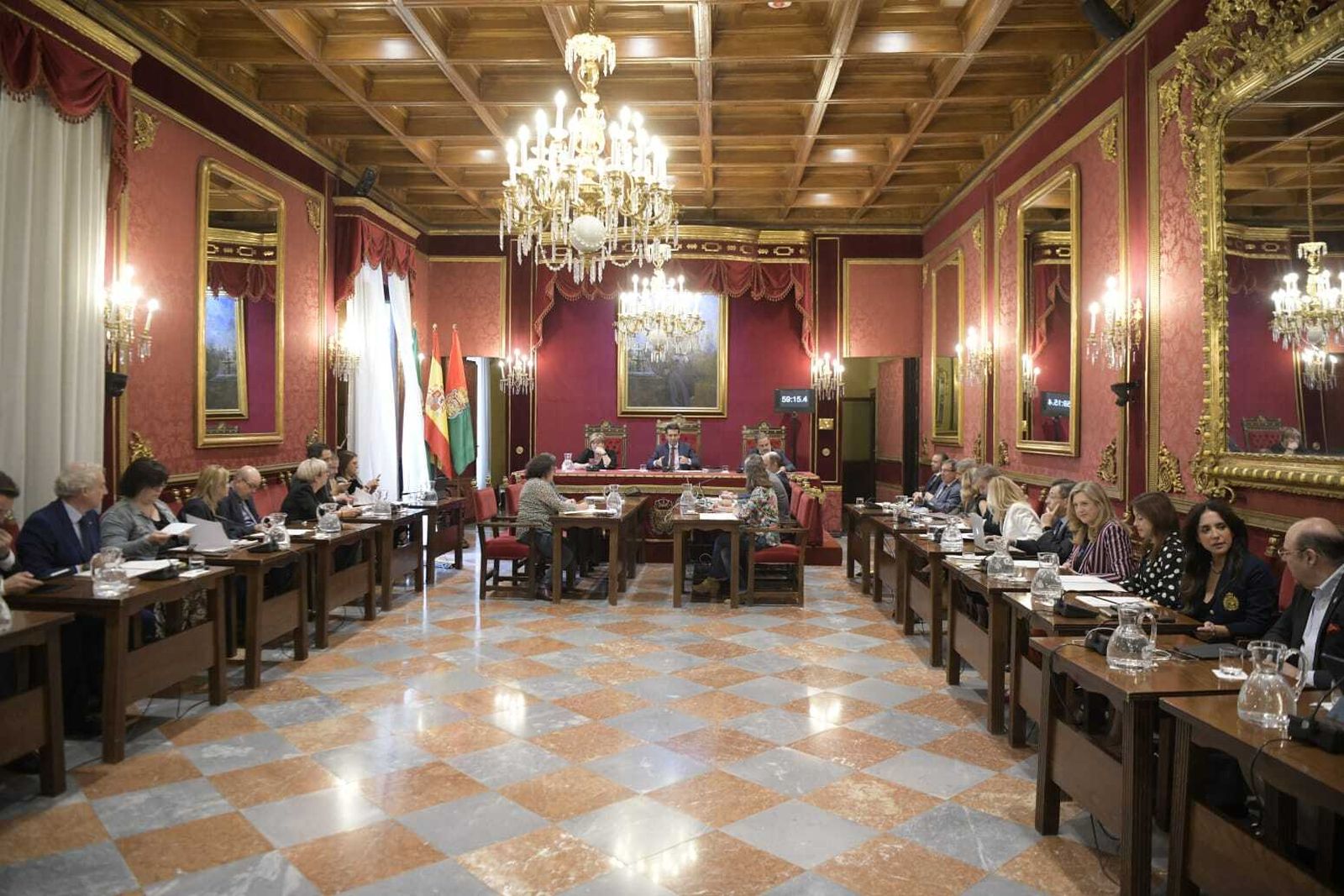 Imagen de pleno extraordinario de este viernes celebrado en el Ayuntamiento de Granada