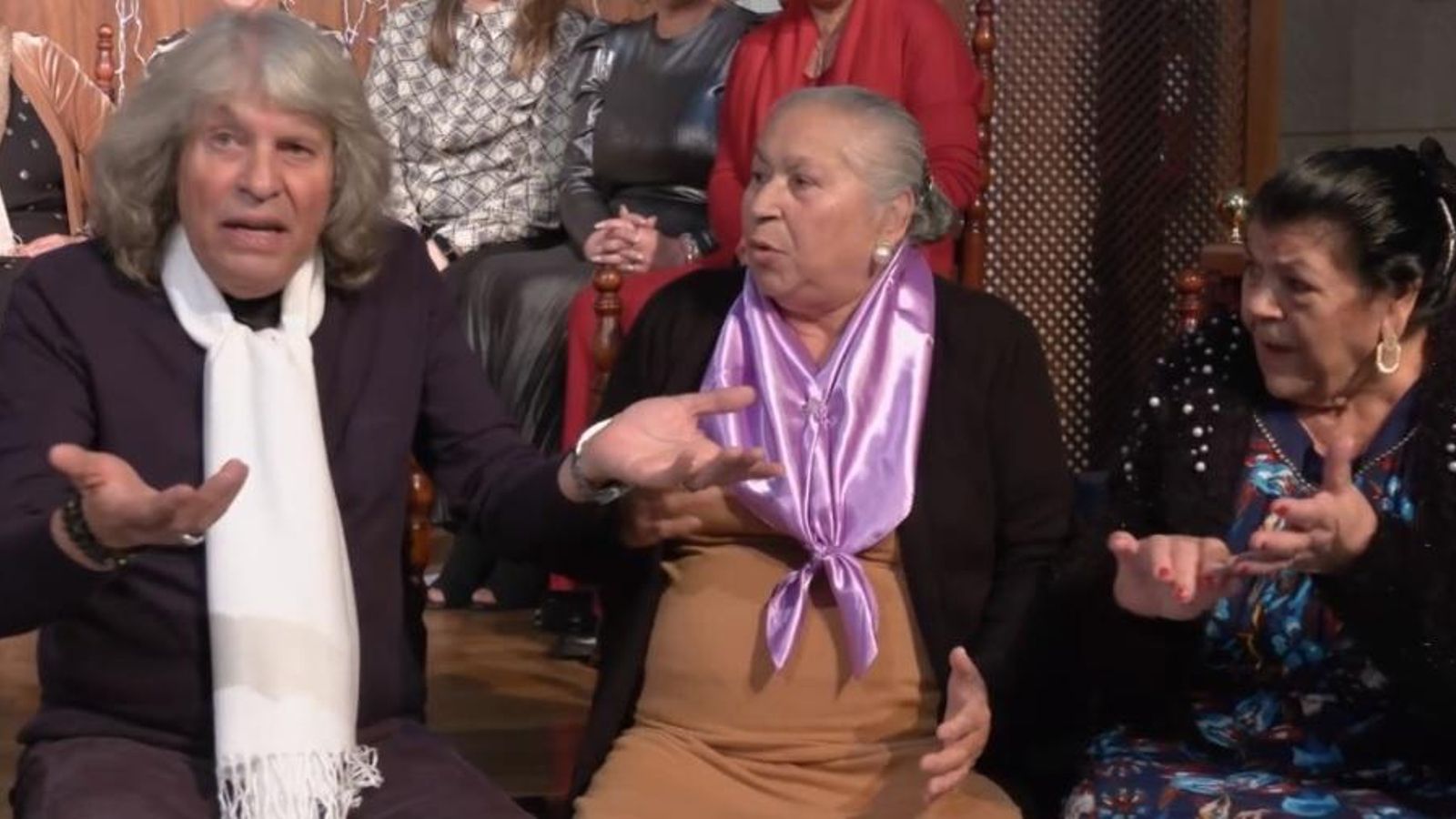 Mercé, junto a la Curra y la Yoya.