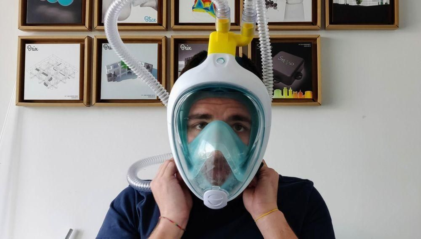 Imagen que se está compartiendo en redes con la máscara de buceo.