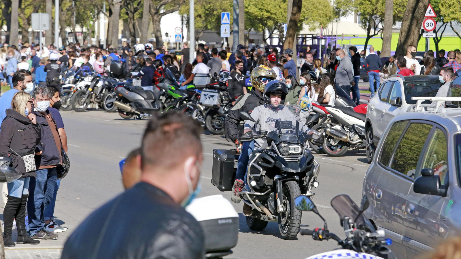 Imágenes del ambiente motero en Jerez