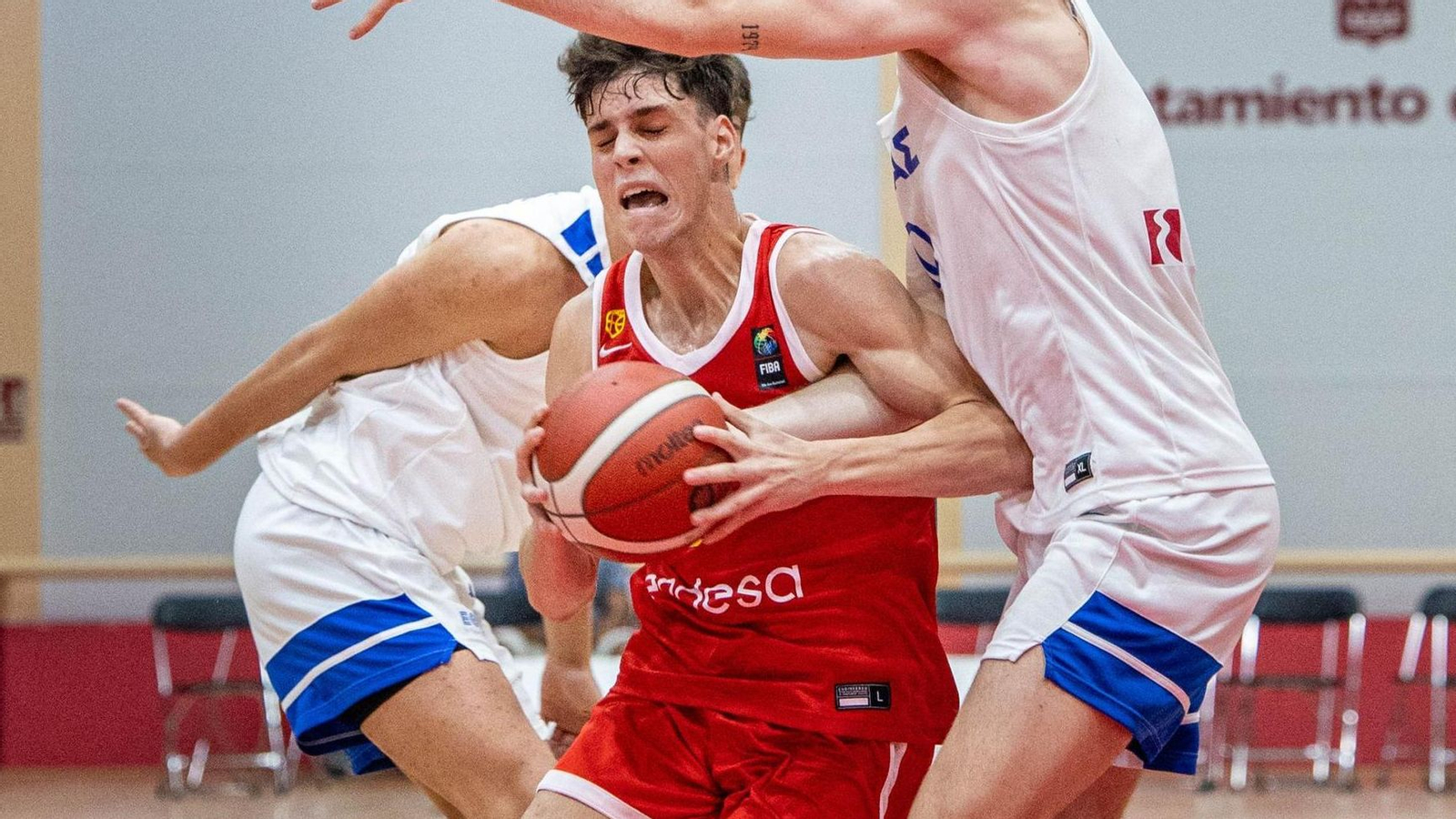 Mario Saint-Supéry, decisivo con España sub 18 en Logroño