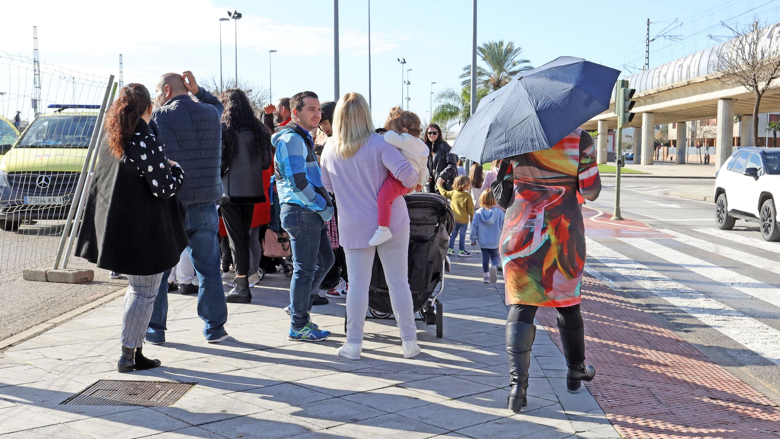 El parque de atracciones de Navidad junto a la Feria volvió a llenarse este sábado El parque de atracciones de Navidad junto a la Feria volvió a llenarse este sábado