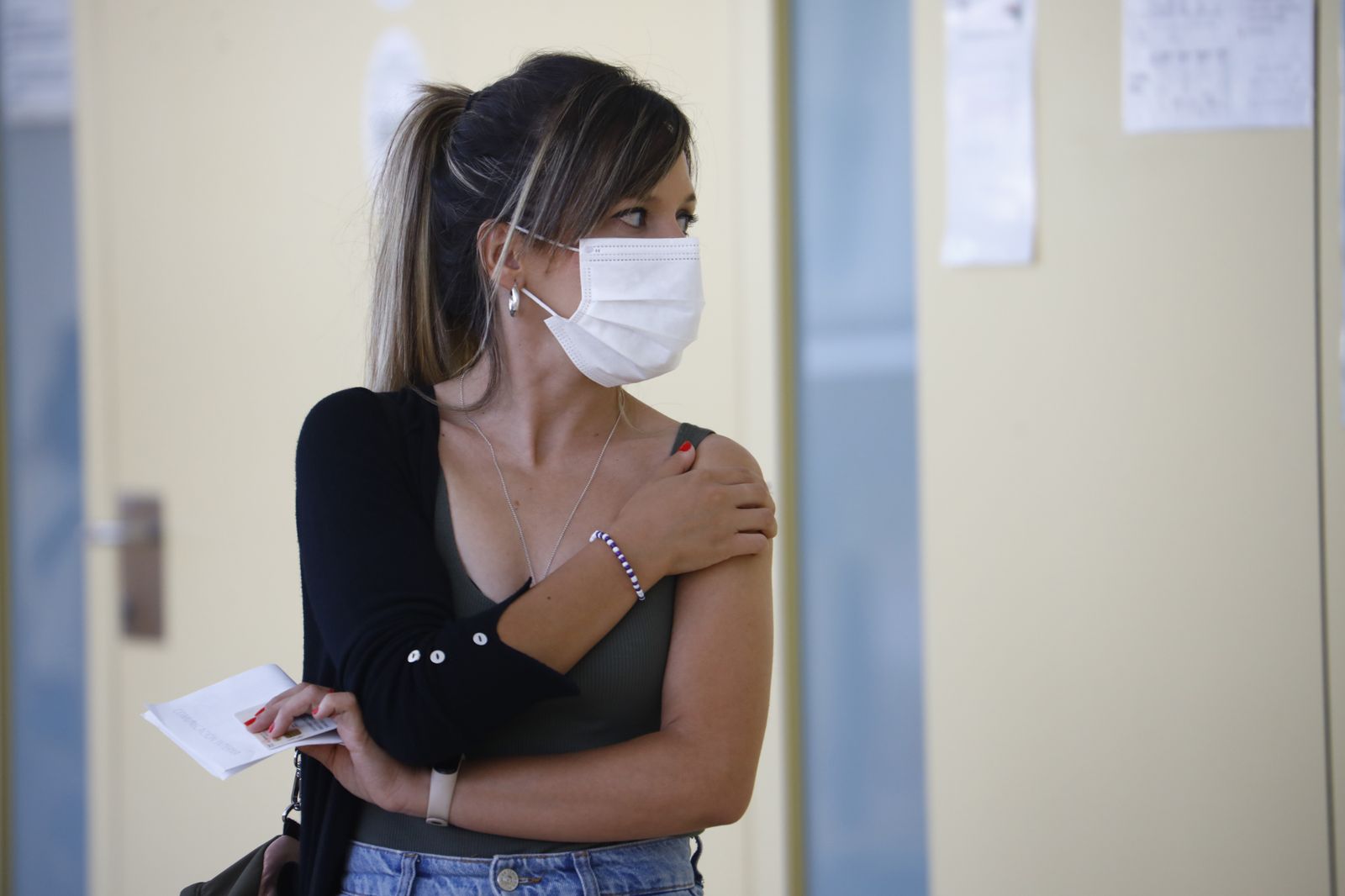 La vacunación del profesorado contra el coronavirus, en imágenes