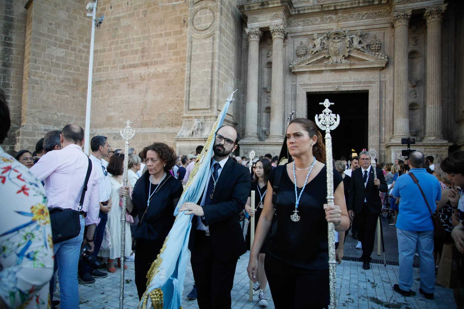 Imágenes de la procesión del Corpus Christi en Almería: así han sido la misa y la posterior marcha por la capital