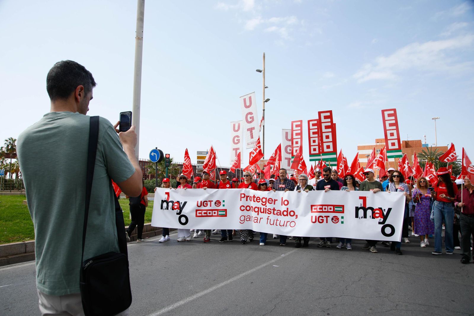 Las imágenes de la manifestaciones del 1 mayo en Almería, Día del Trabajador