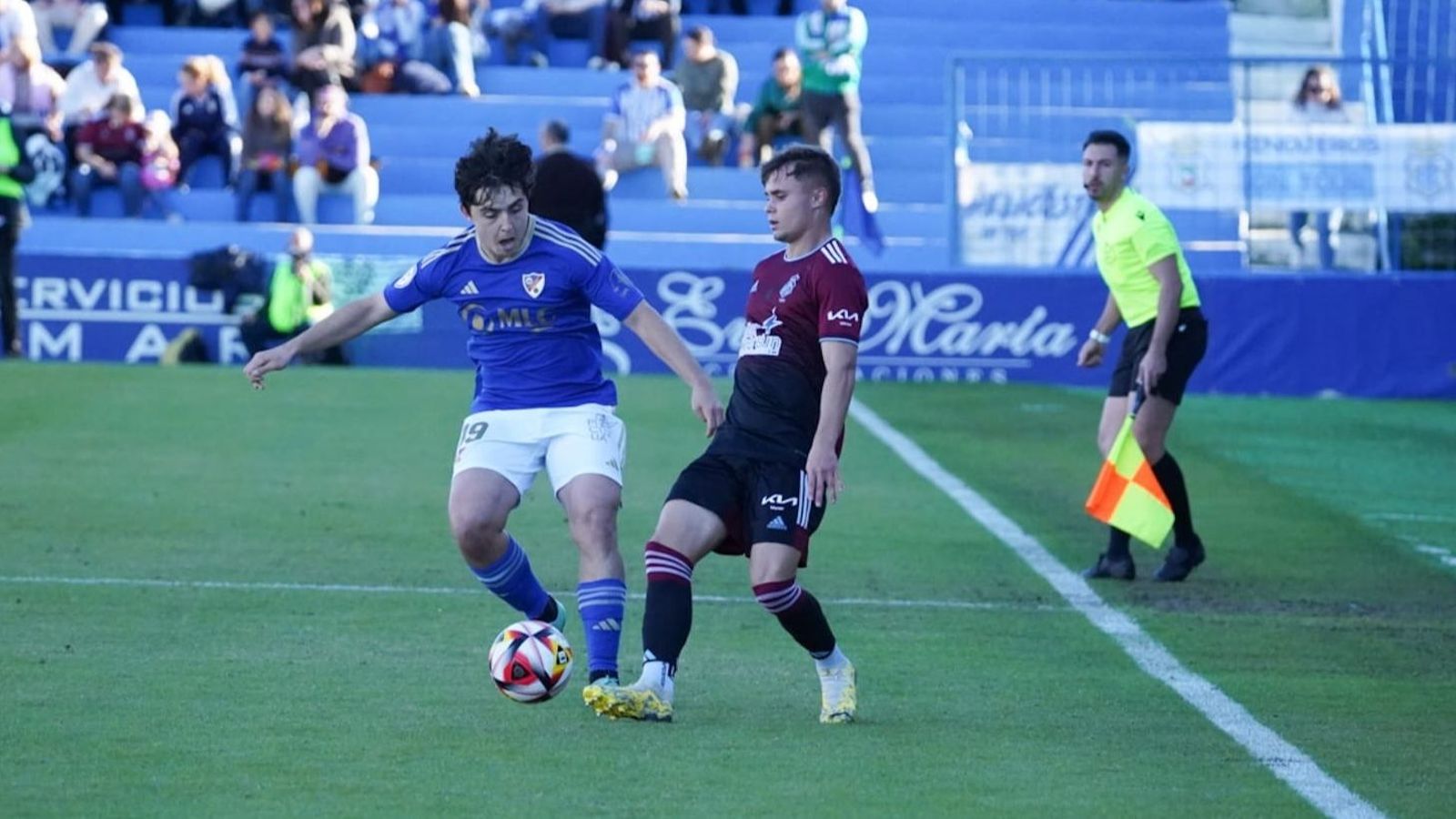 Un lance del último partido del Recre en Linarejos.