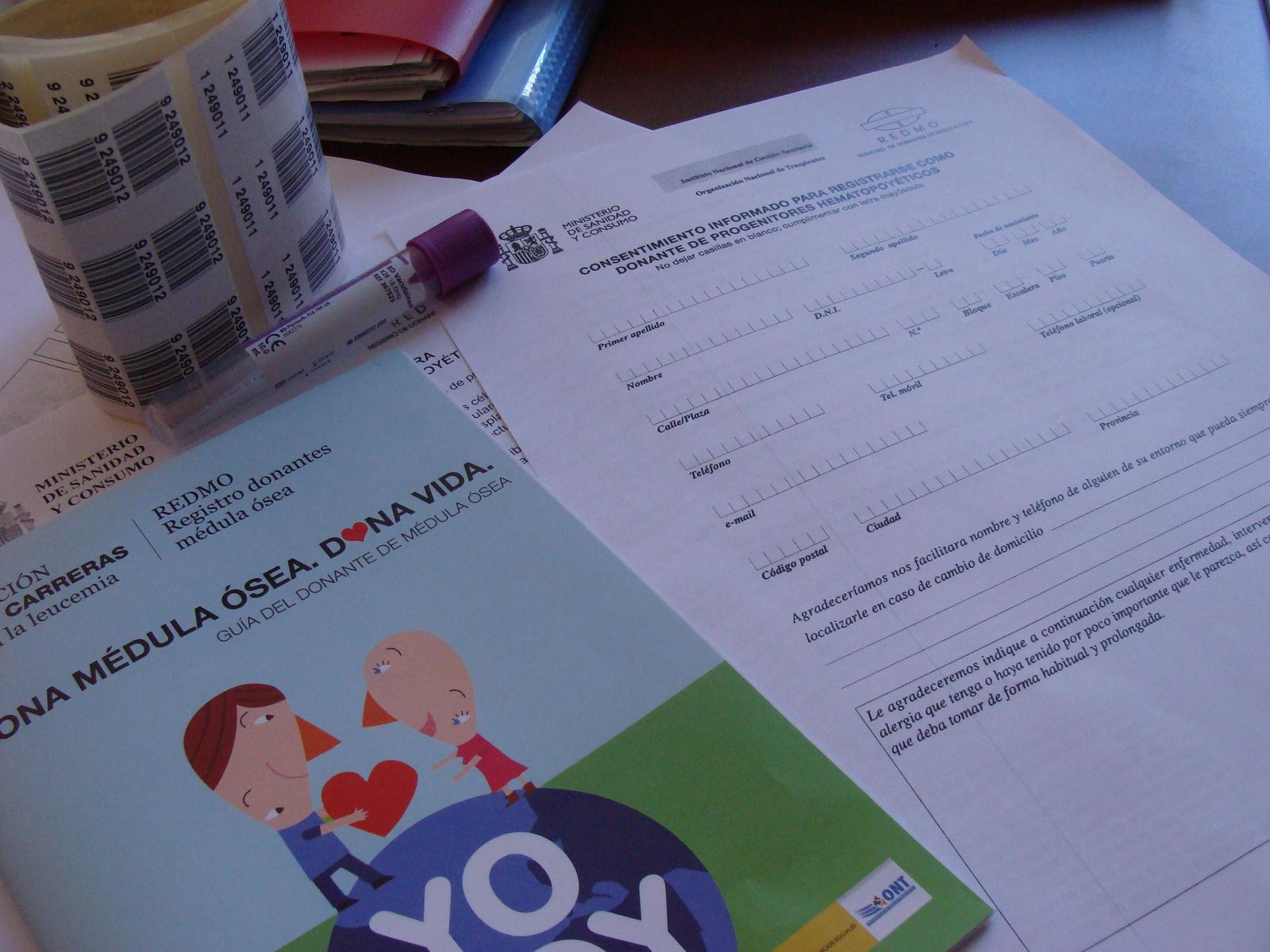 Información, consentimiento y etiquetas para los donantes de médula.