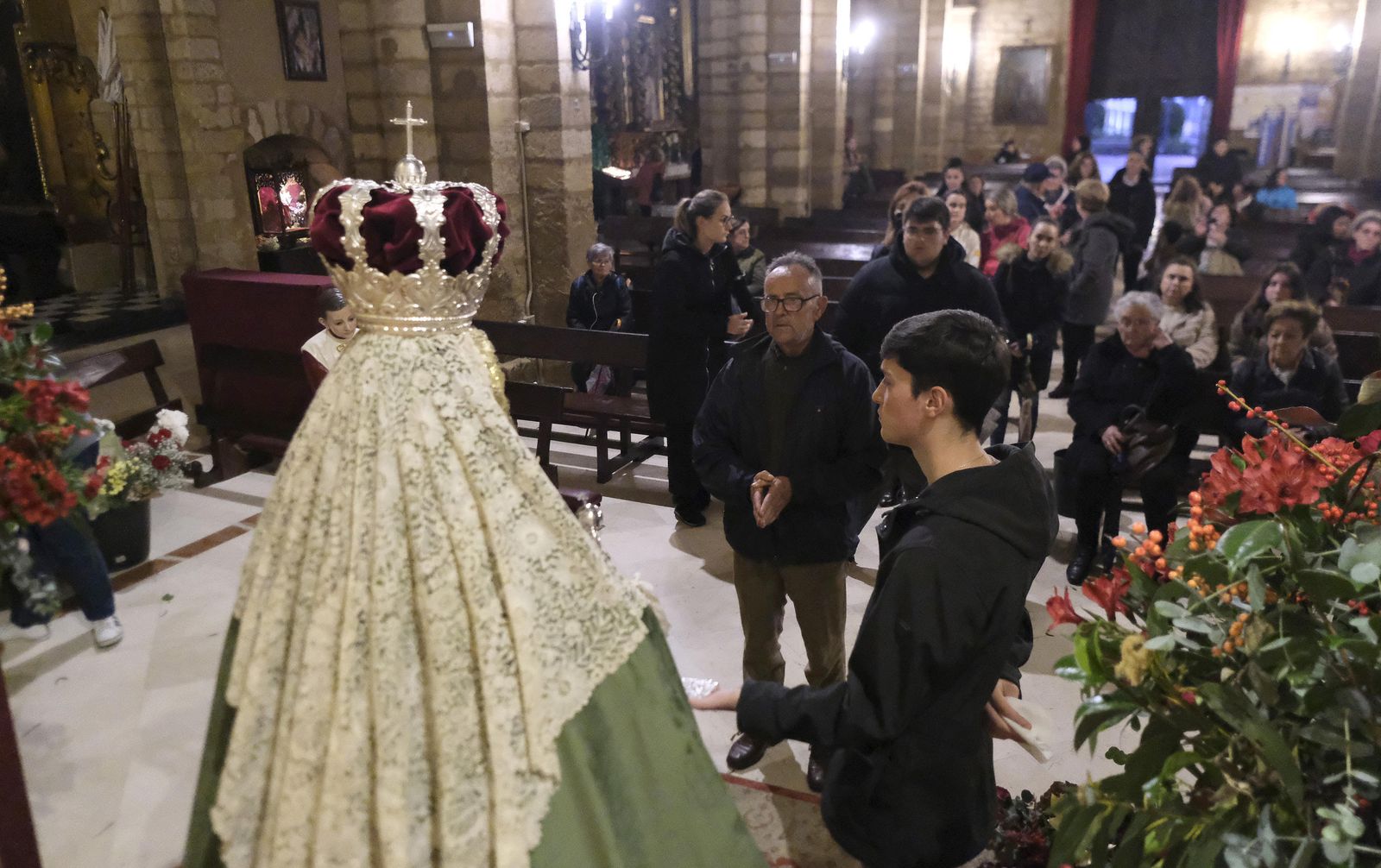 Martes 13 en Córdoba: La visita a la Virgen de los Remedios, en imágenes