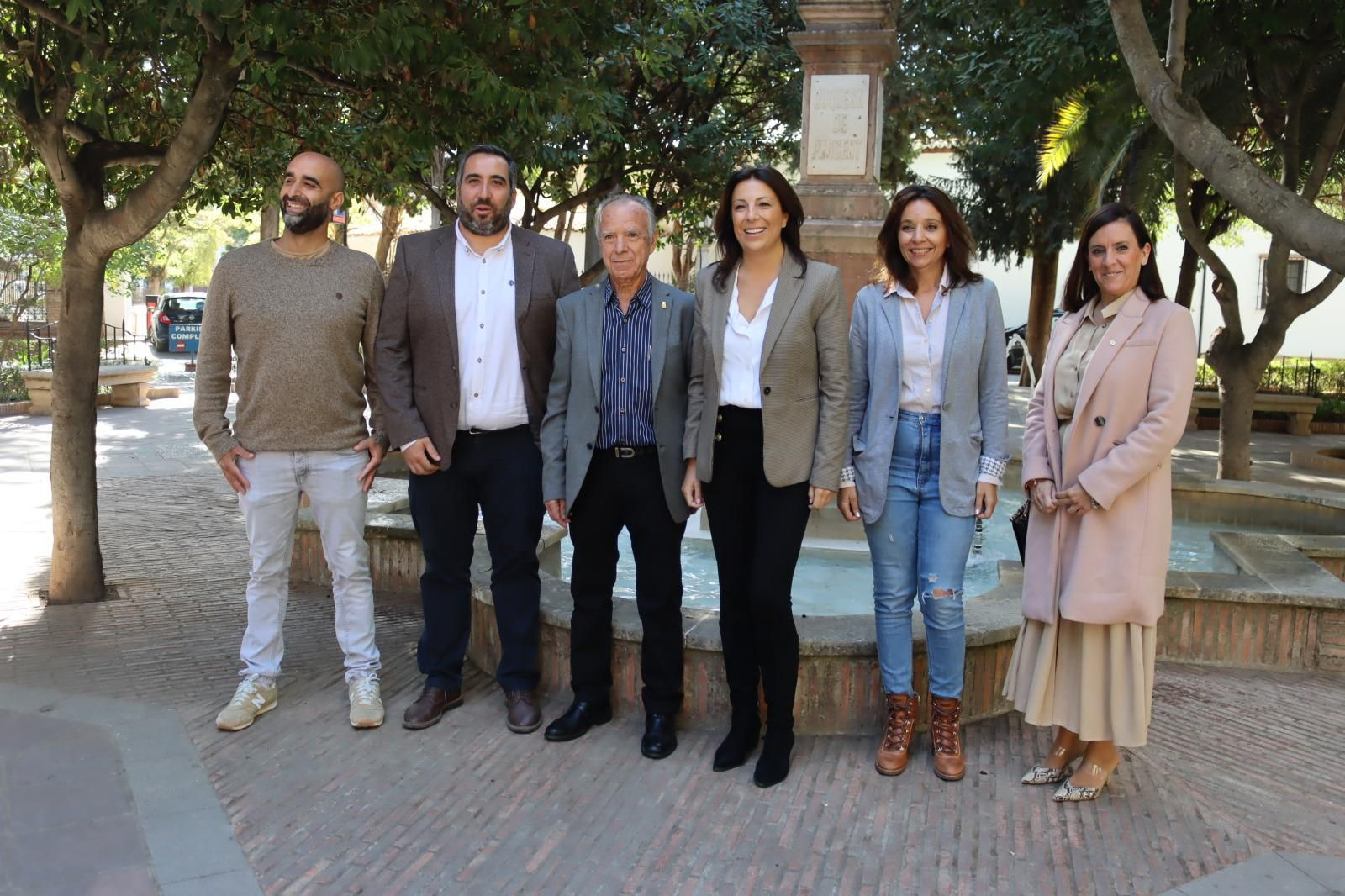 Presentación de los emisarios de los Reyes Magos y la Cartera Real. Presentación de los emisarios de los Reyes Magos y la Cartera Real.