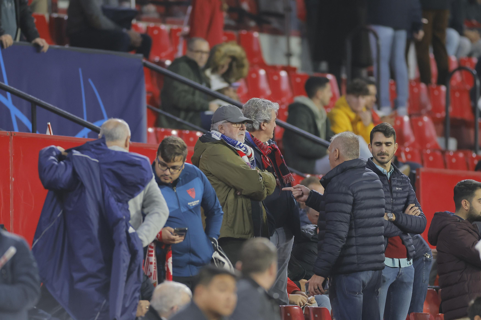 Búscate en las fotos del Sevilla Fc- PSV