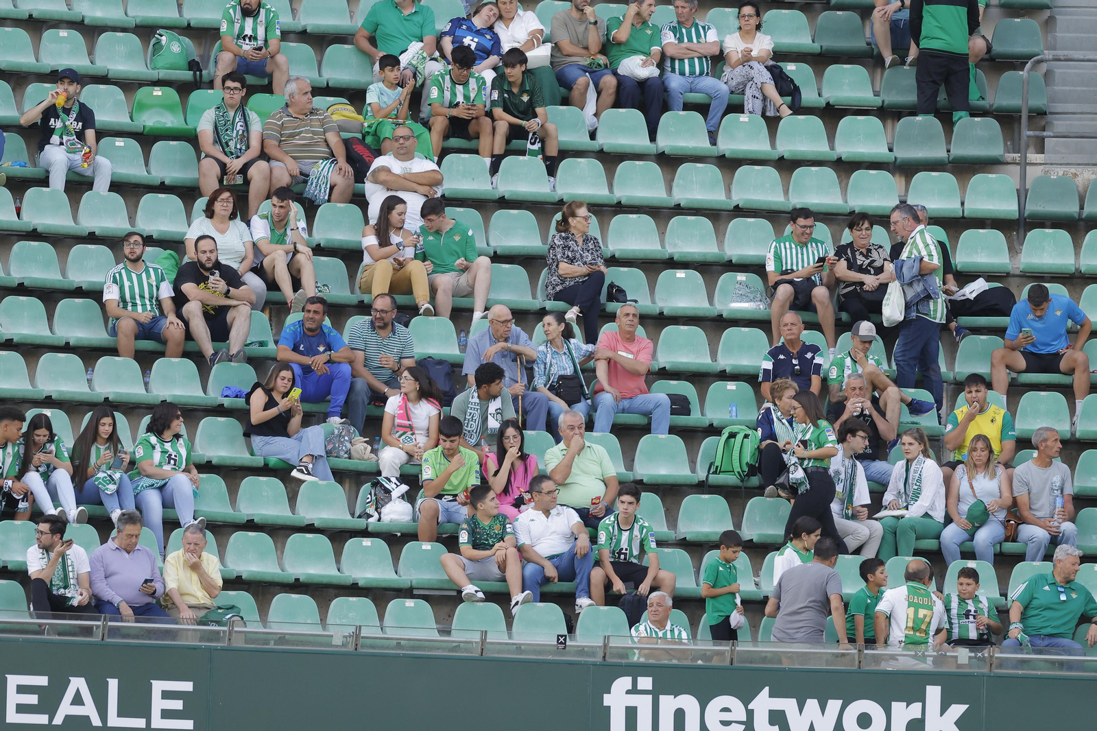 Búscate en las fotos del Betis-Rayo