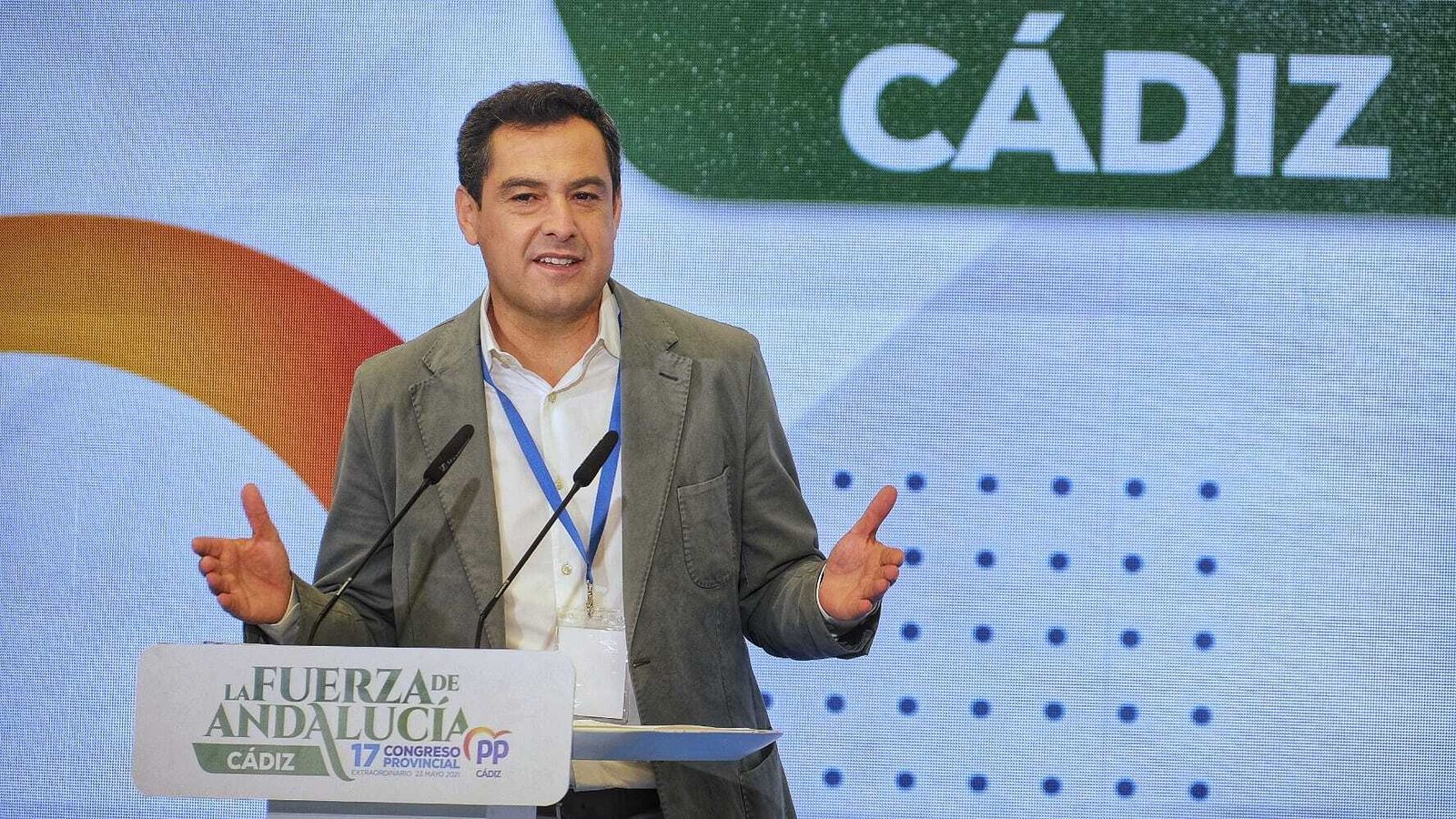 Juanma Moreno, presidente de la Junta, durante su intervención en Cádiz.