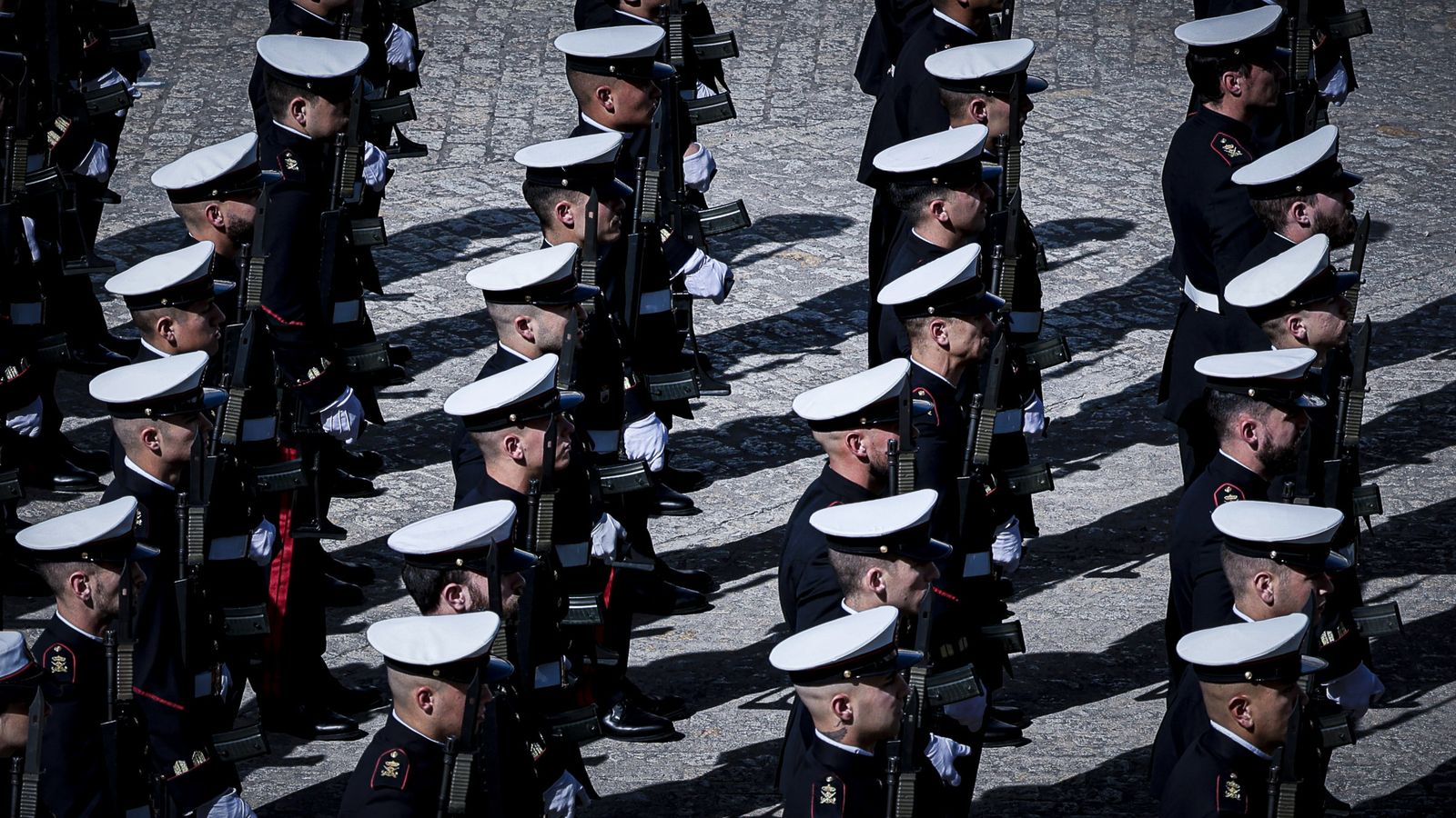 Las imágenes de la celebración del 489º Aniversario de la Infantería de Marina en Cádiz